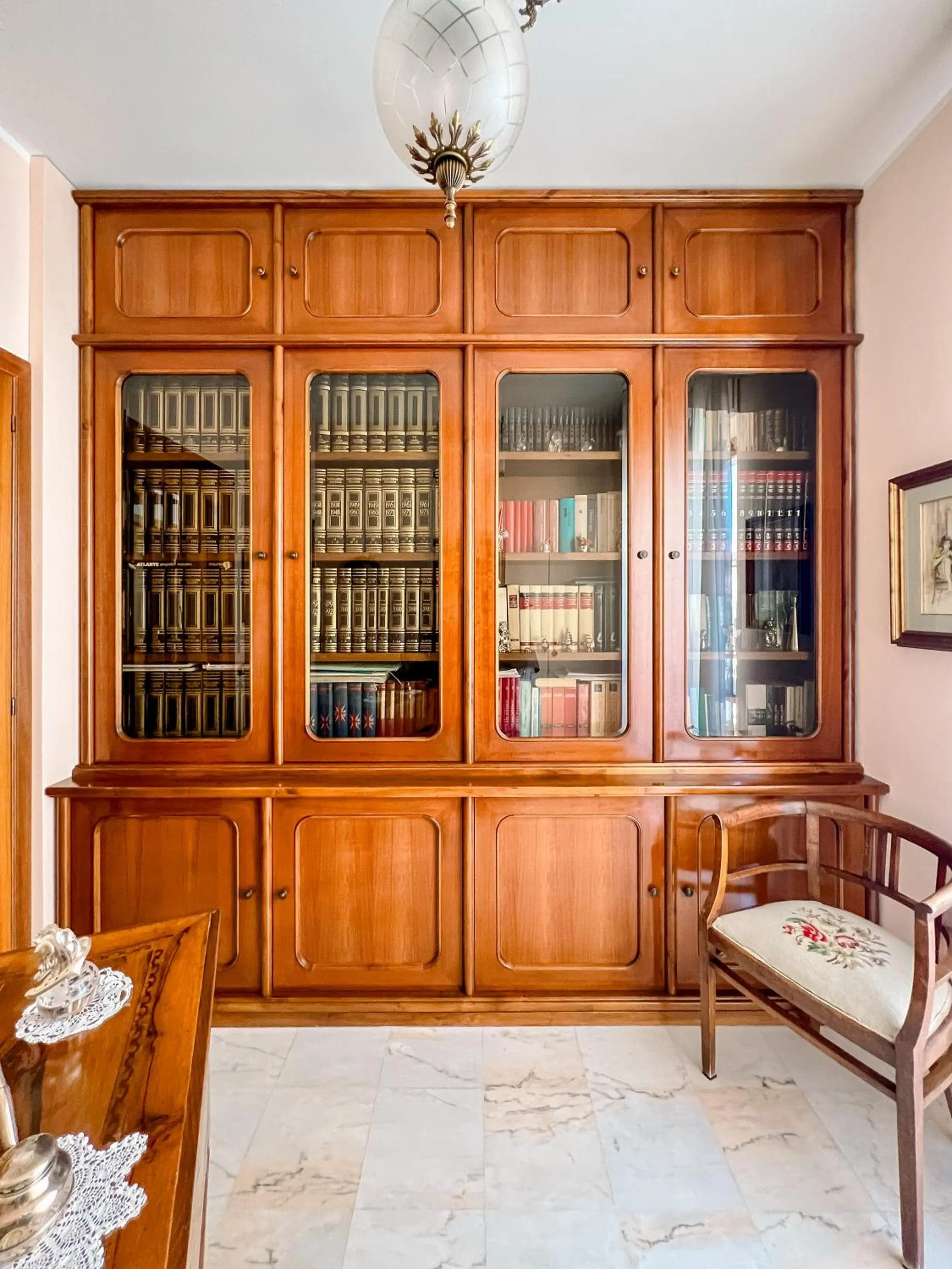Library in Borgo Antico