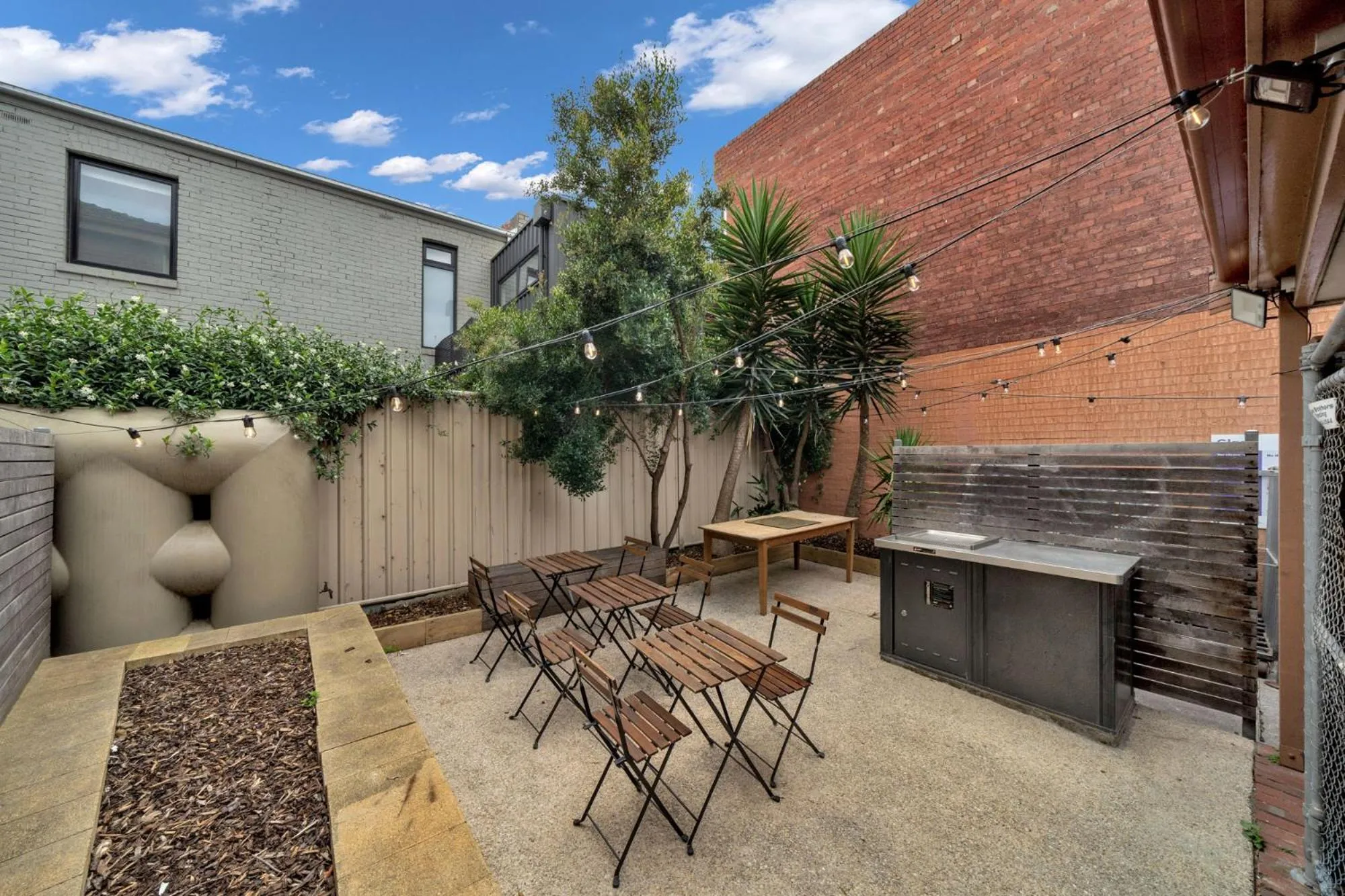 BBQ facilities in Grosvenor 3121 Richmond