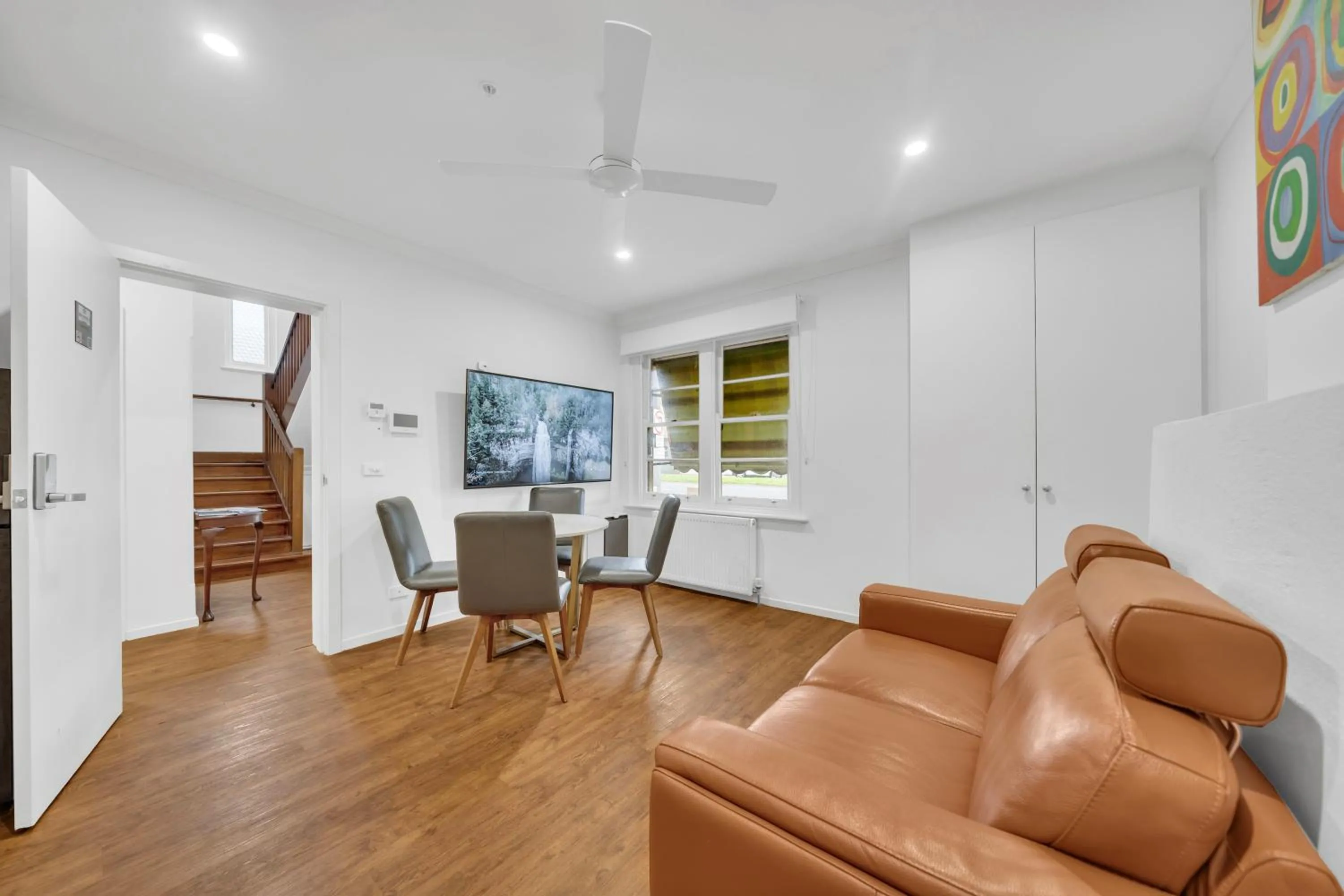Dining area in Grosvenor 3121 Richmond