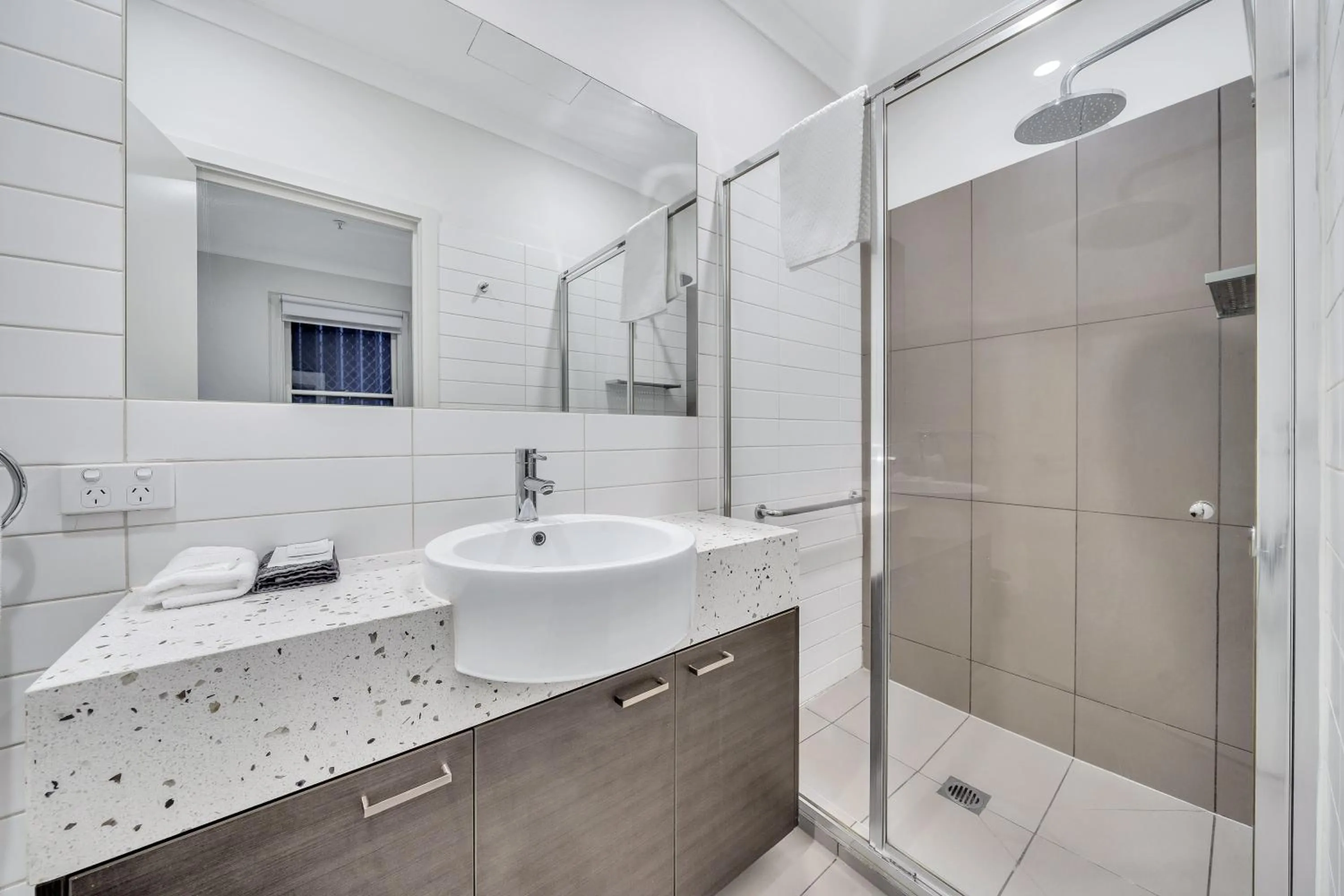 Bathroom in Grosvenor 3121 Richmond