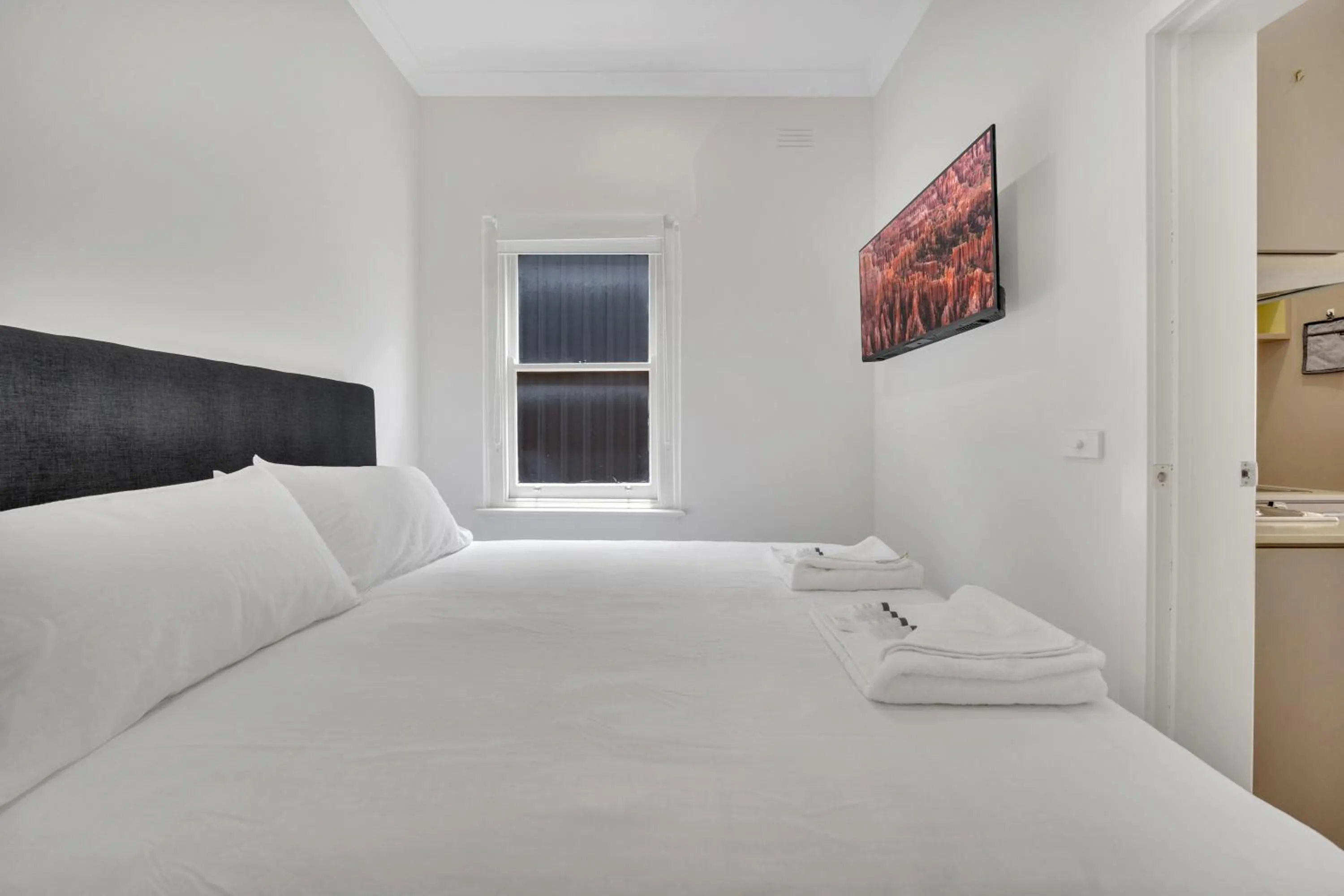 Bed in Grosvenor 3121 Richmond