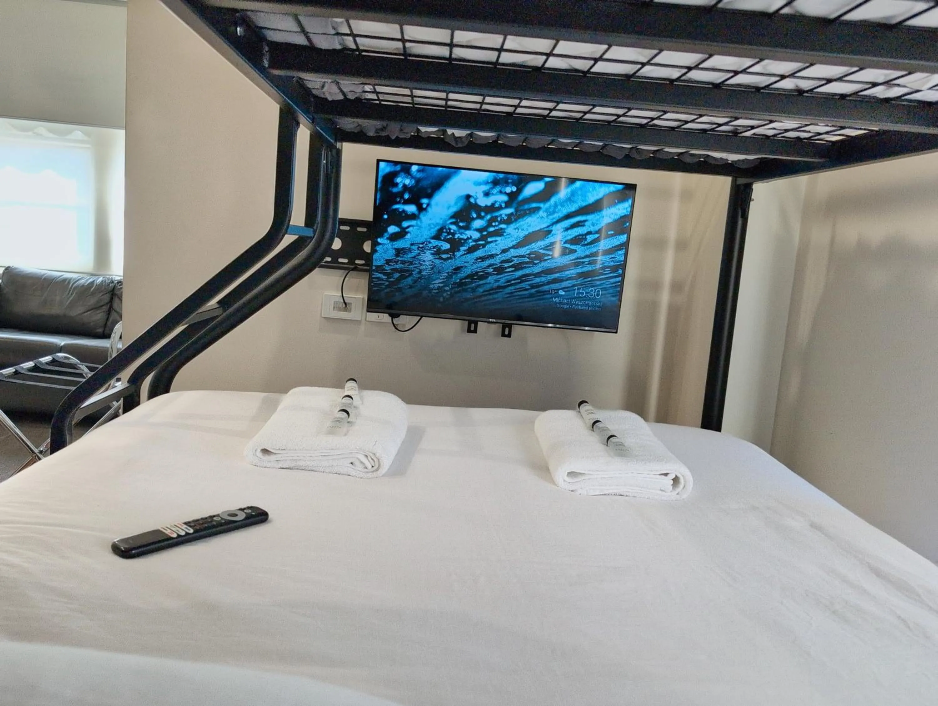 Bed in Grosvenor 3121 Richmond