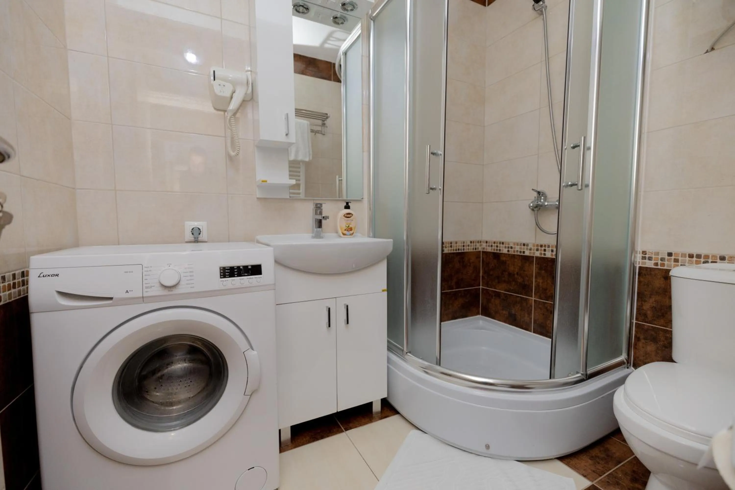 Shower in Dodona ApartHotel in Prishtina