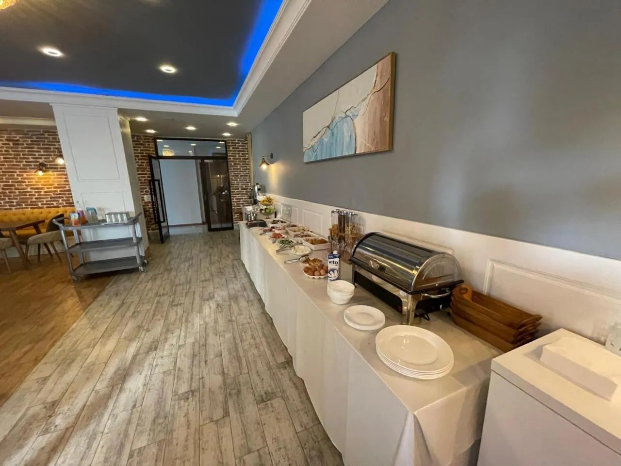 Food and drinks in Dodona ApartHotel in Prishtina