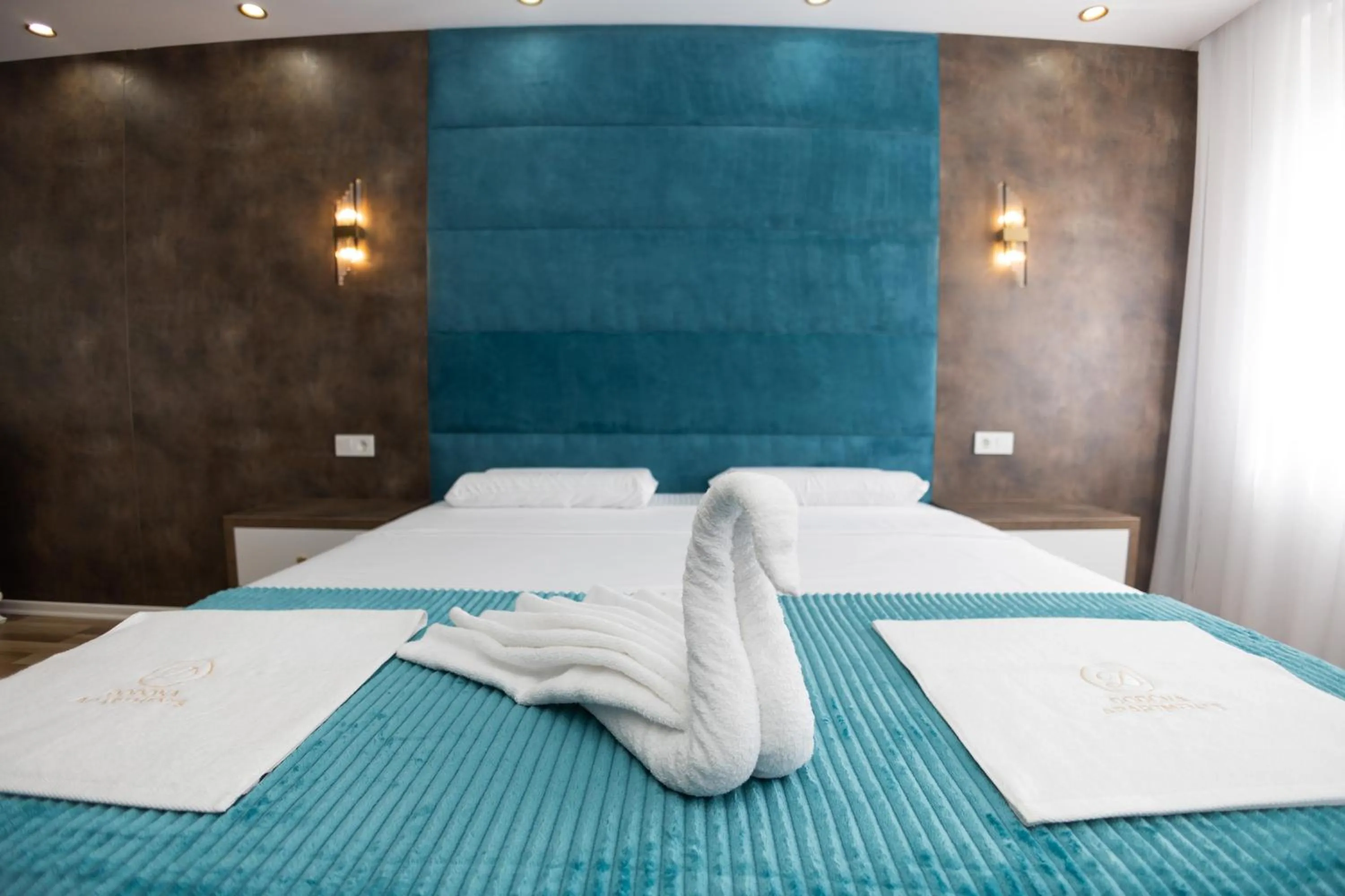 Bedroom, Bed in Dodona ApartHotel in Prishtina
