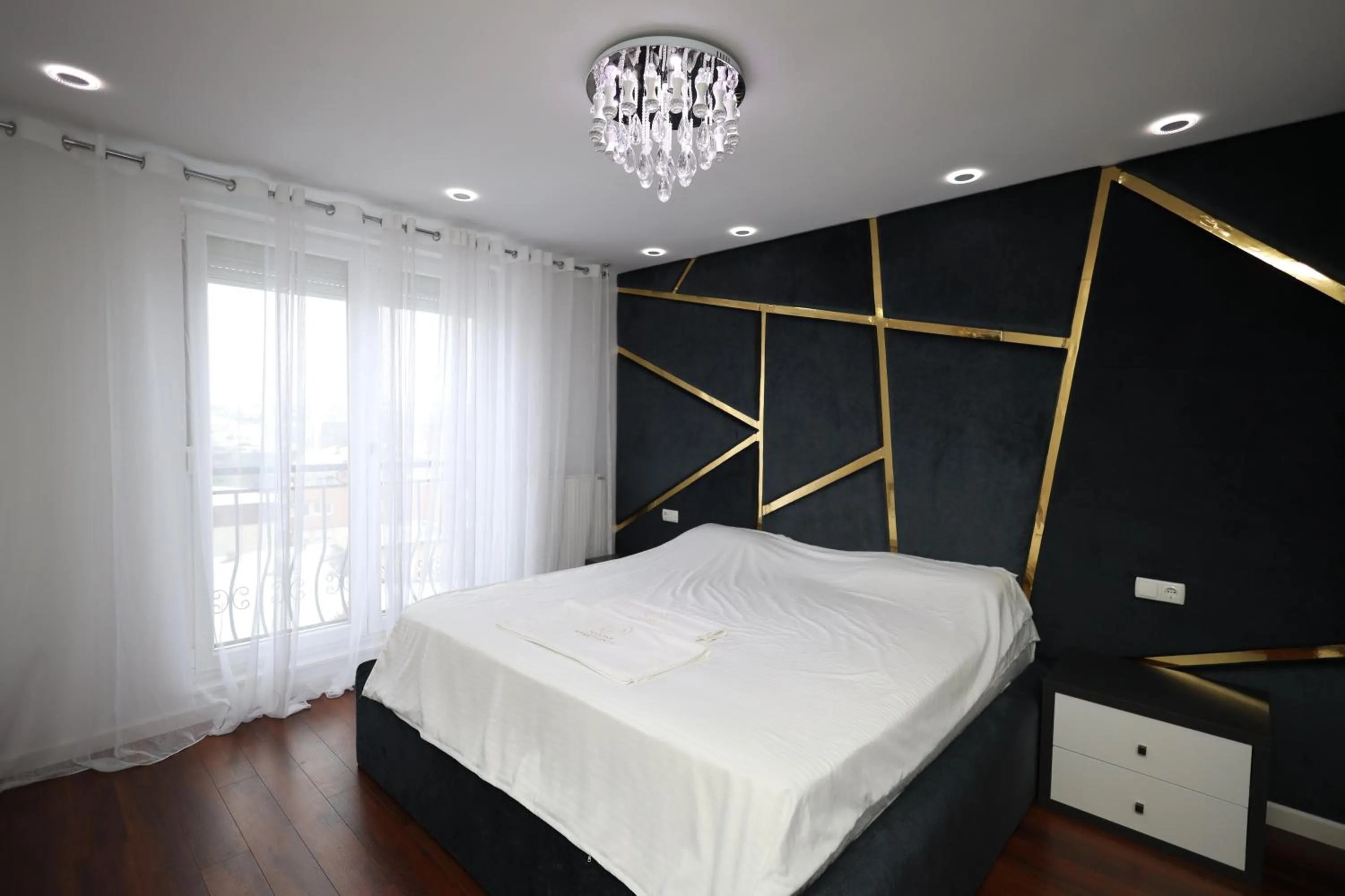 Bedroom, Bed in Dodona ApartHotel in Prishtina