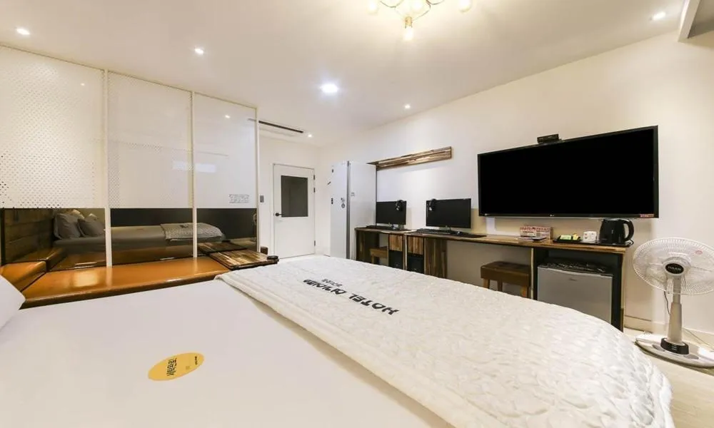 Hotel Yeogieutte Dongdaegu