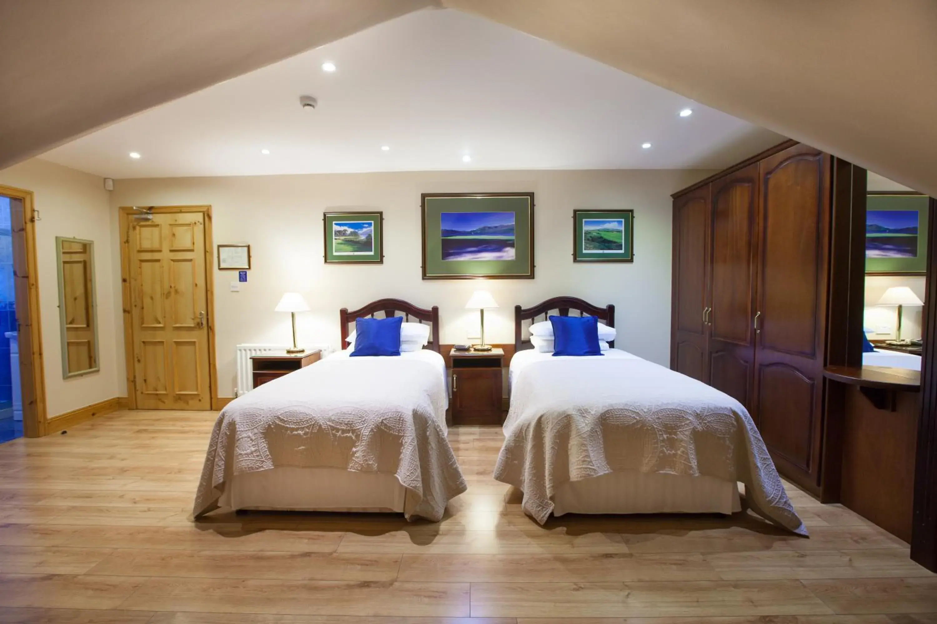 Deluxe Twin Room in The Tides Ballybunion Deluxe Twin Room in The Tides Ballybunion