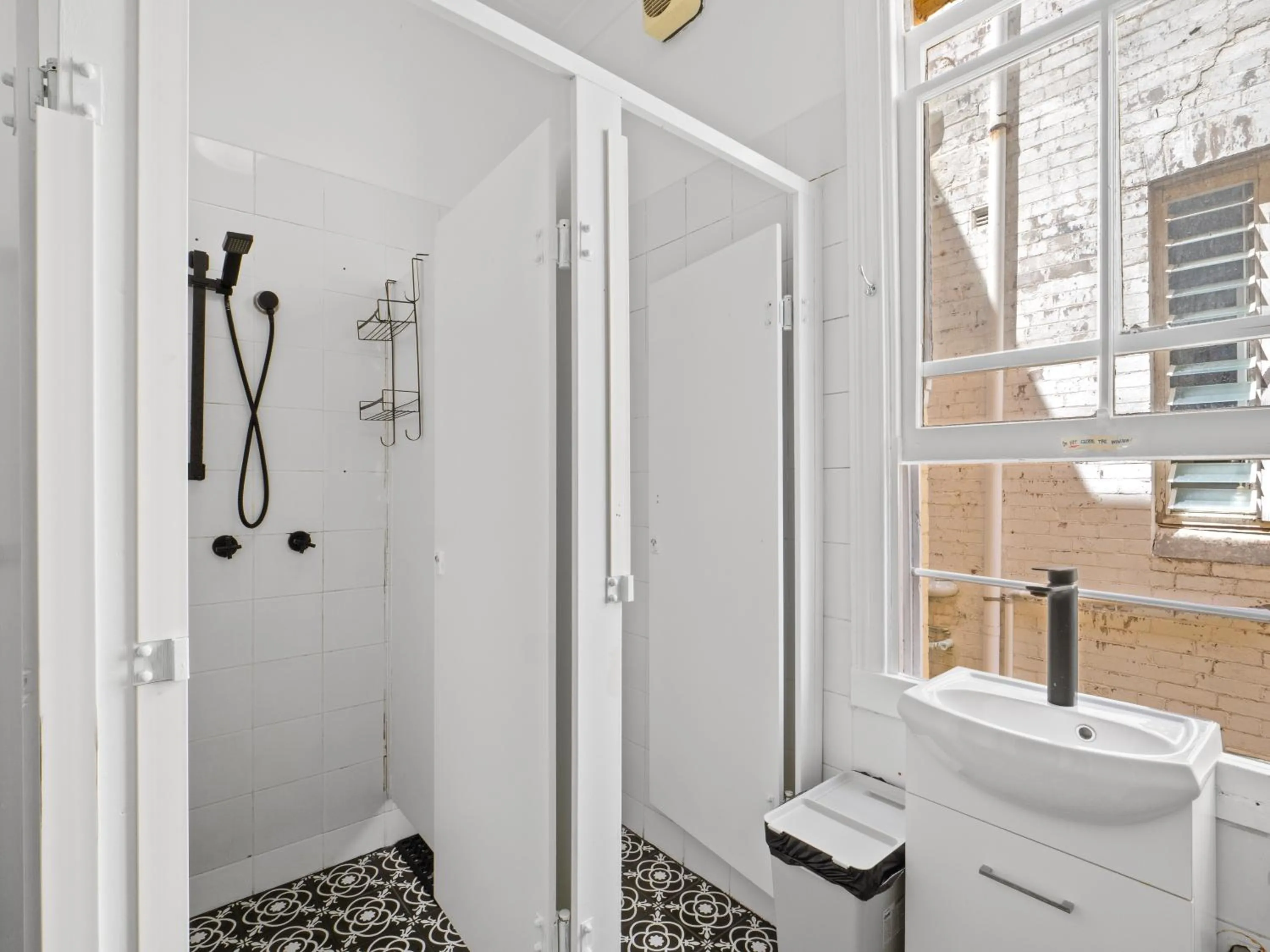 Bathroom in AZZURO POD HOTEL - Potts Point