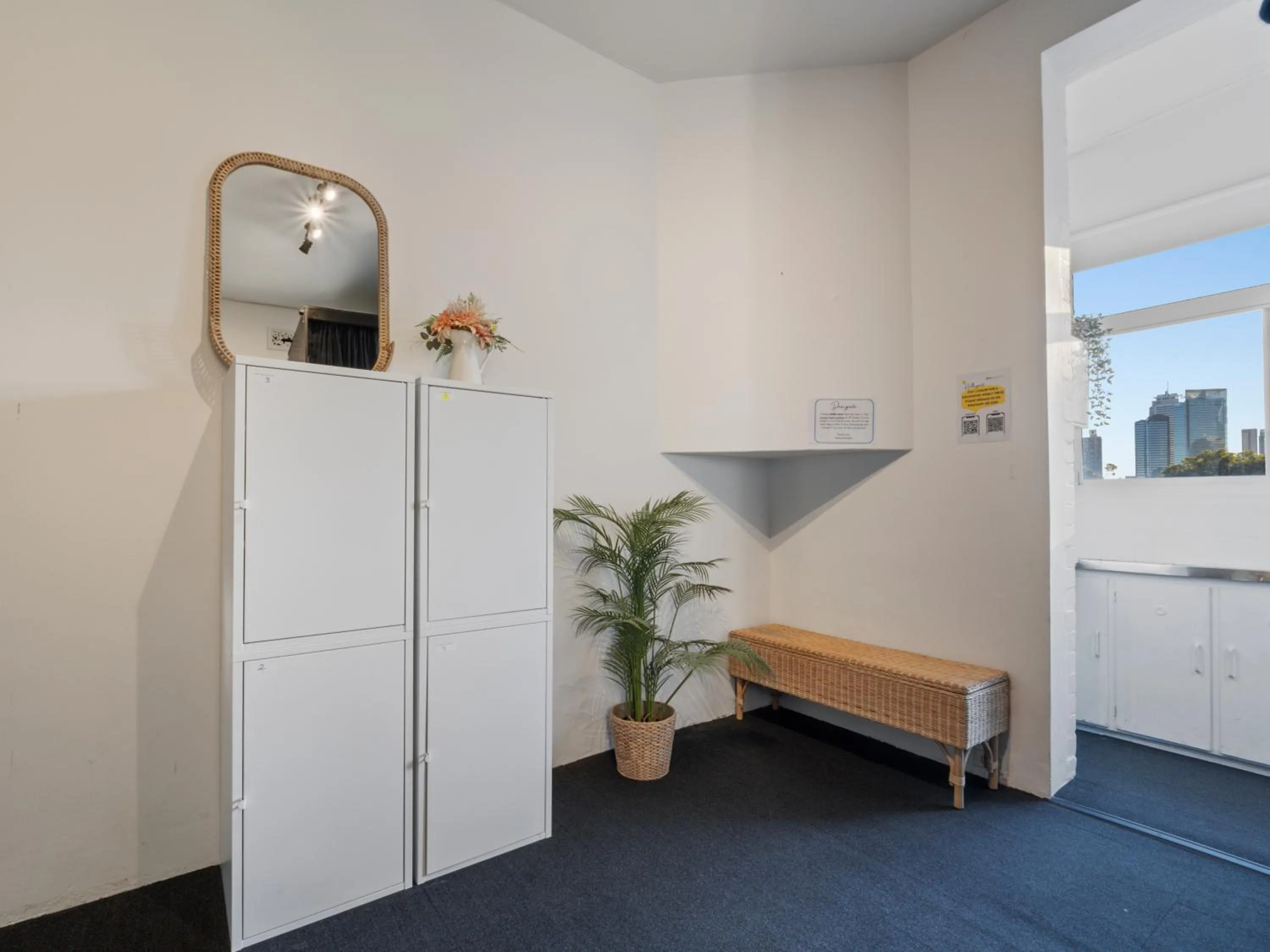 locker in AZZURO POD HOTEL - Potts Point