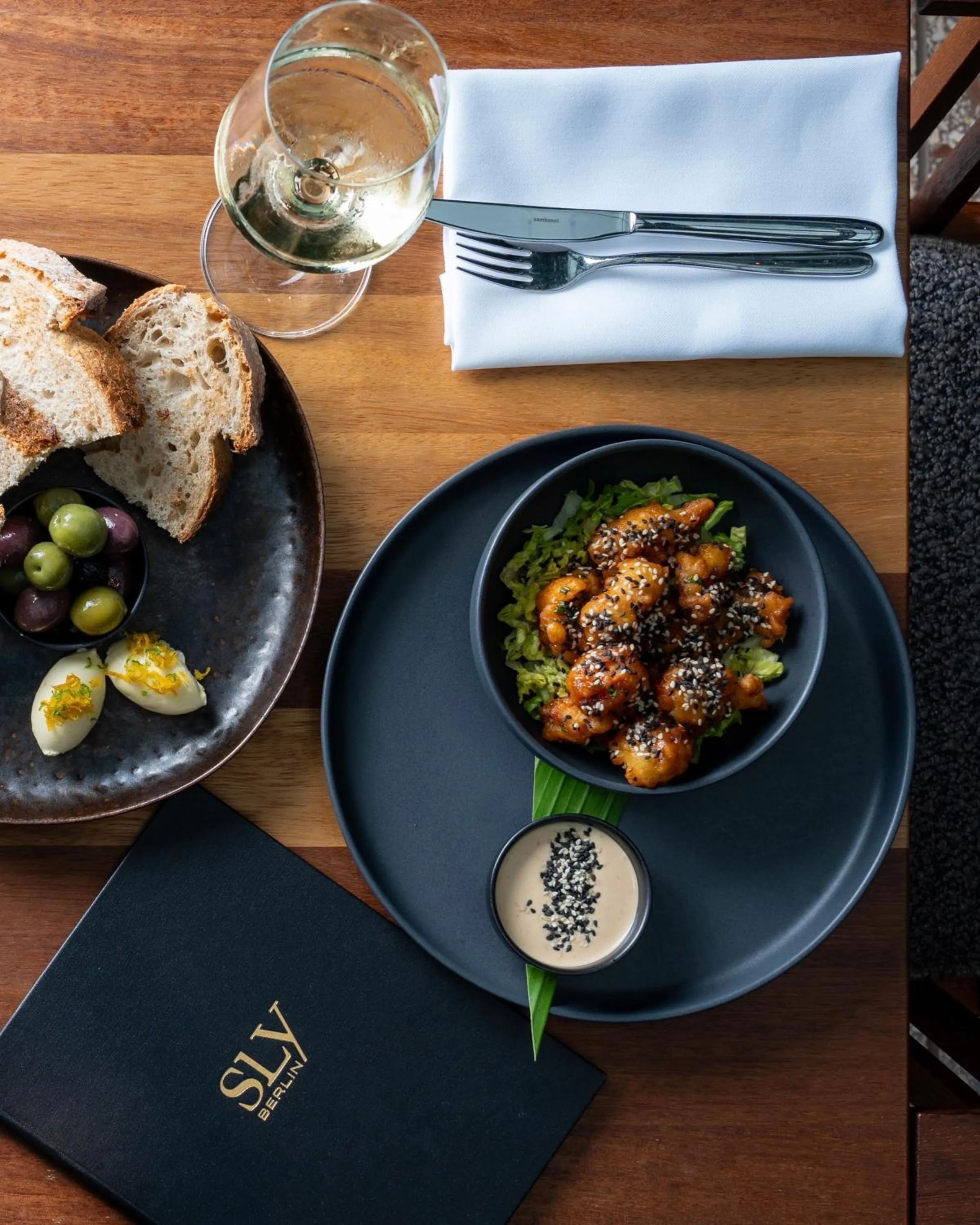 Restaurant/places to eat in sly Berlin