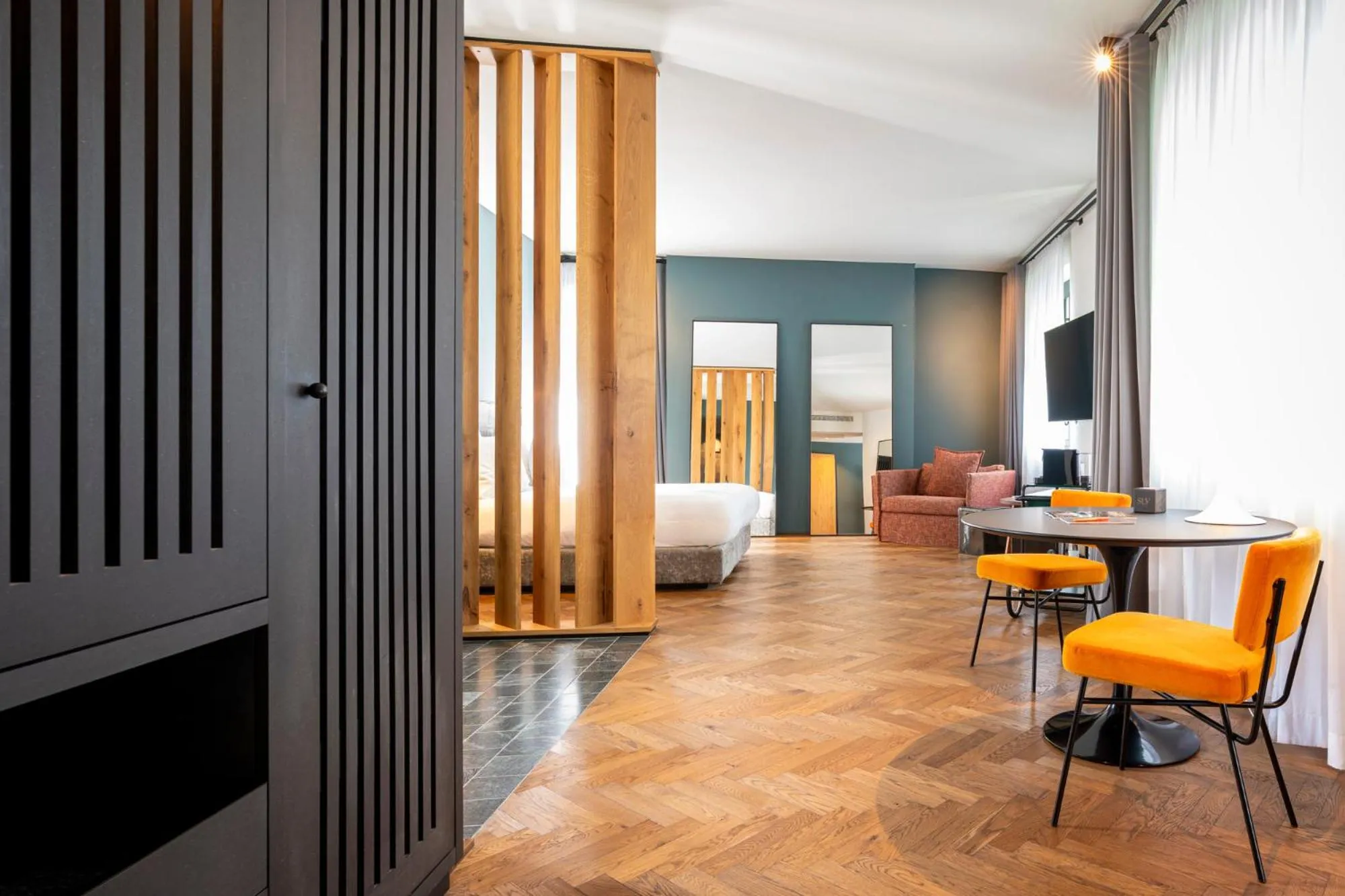 Photo of the whole room, Bed in sly Berlin