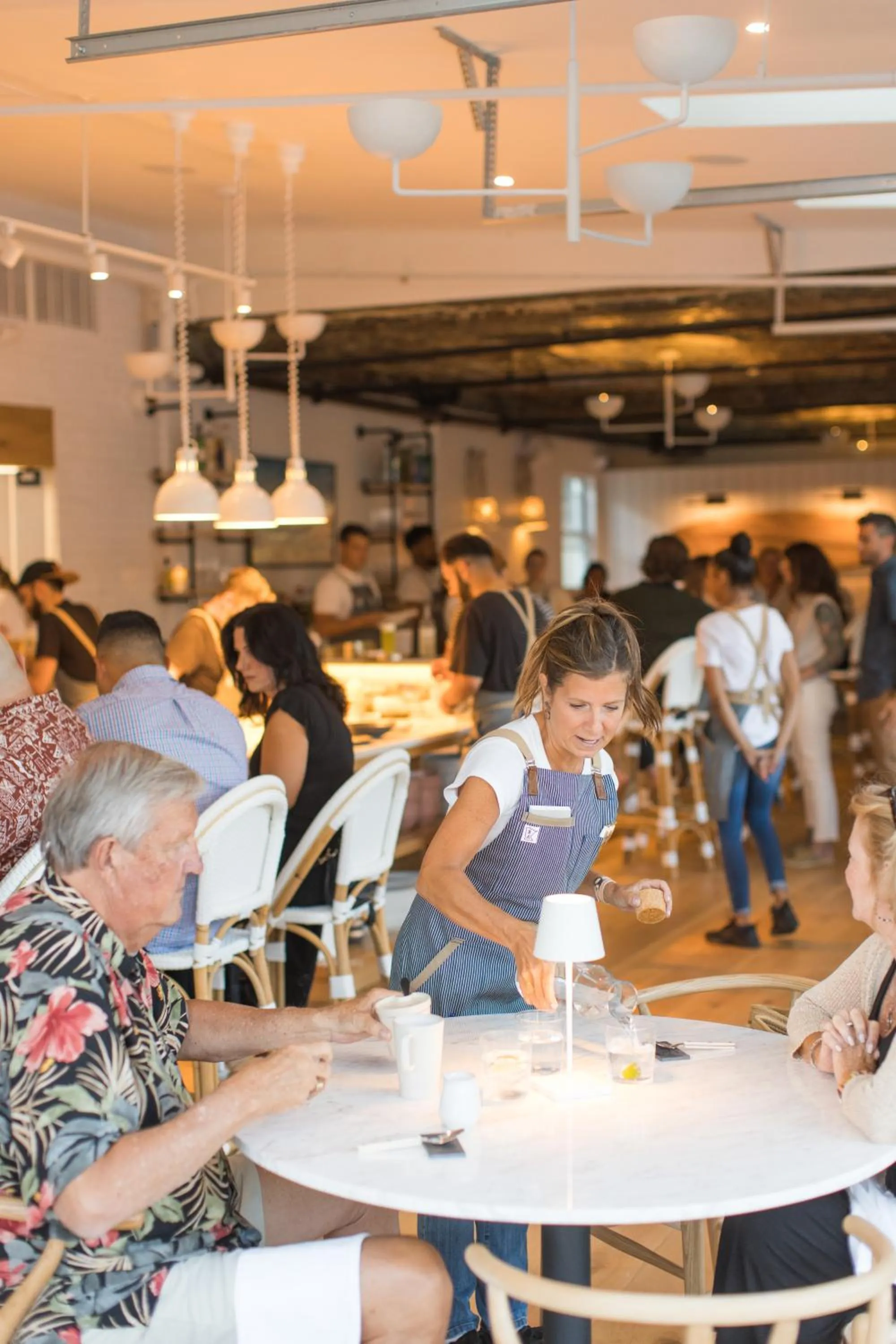 Restaurant/places to eat in The St Laurent Guest Rooms