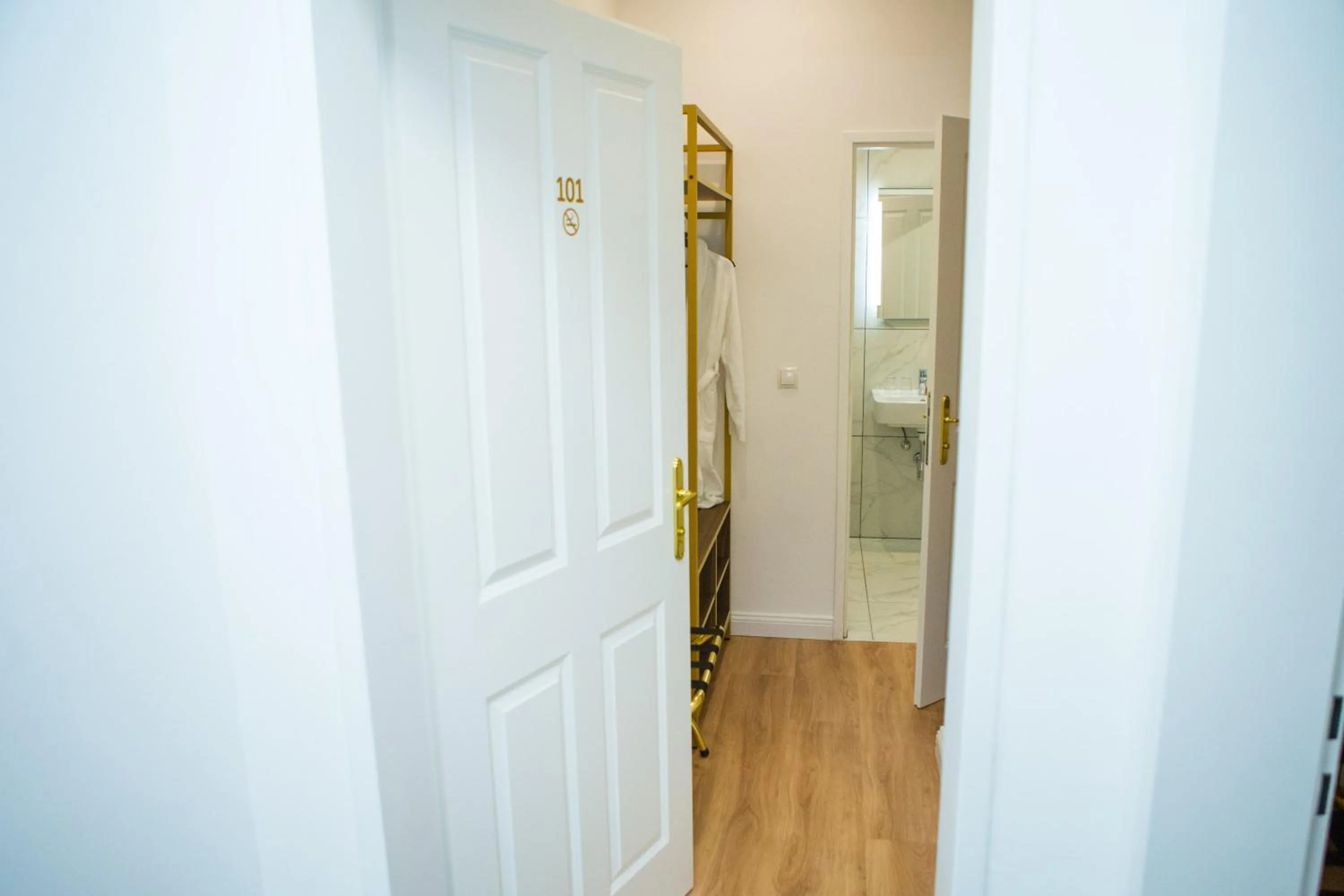 Bathroom in Pension Central I Self Check In