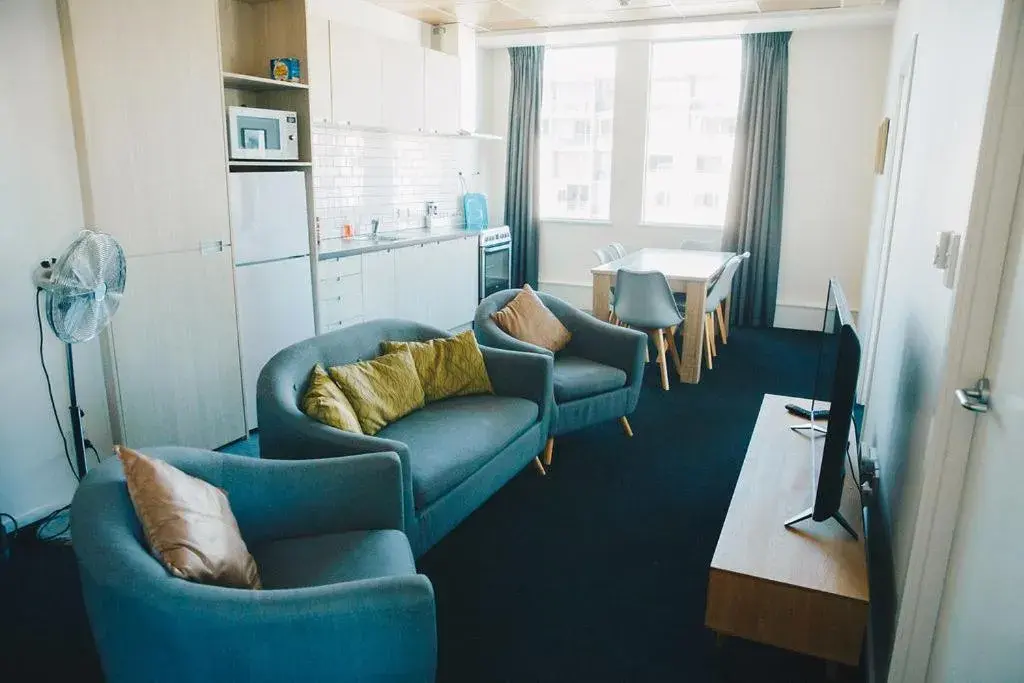 Three-Bedroom Apartment in Liberty Apartment Hotel Three-Bedroom Apartment in Liberty Apartment Hotel