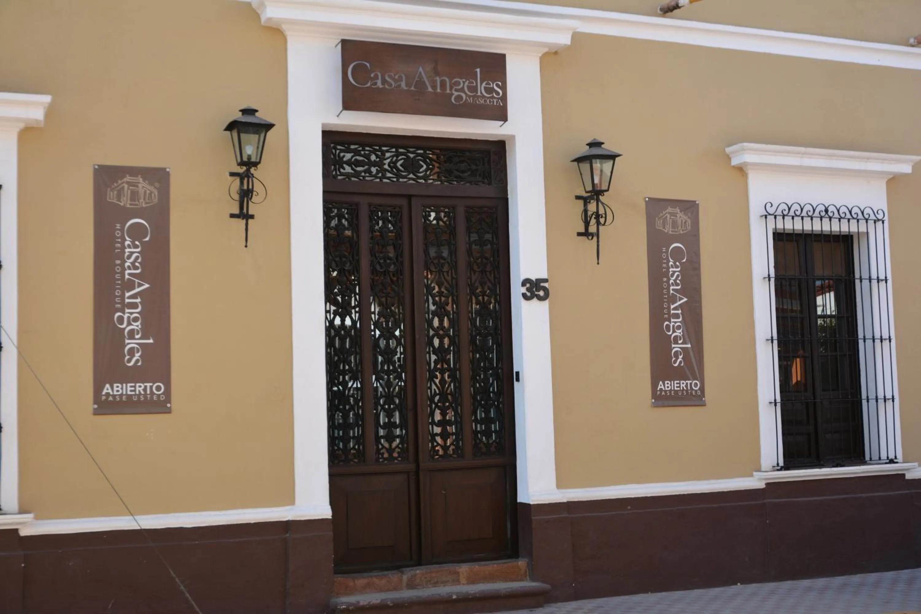 Property building in Casa Angeles Mascota