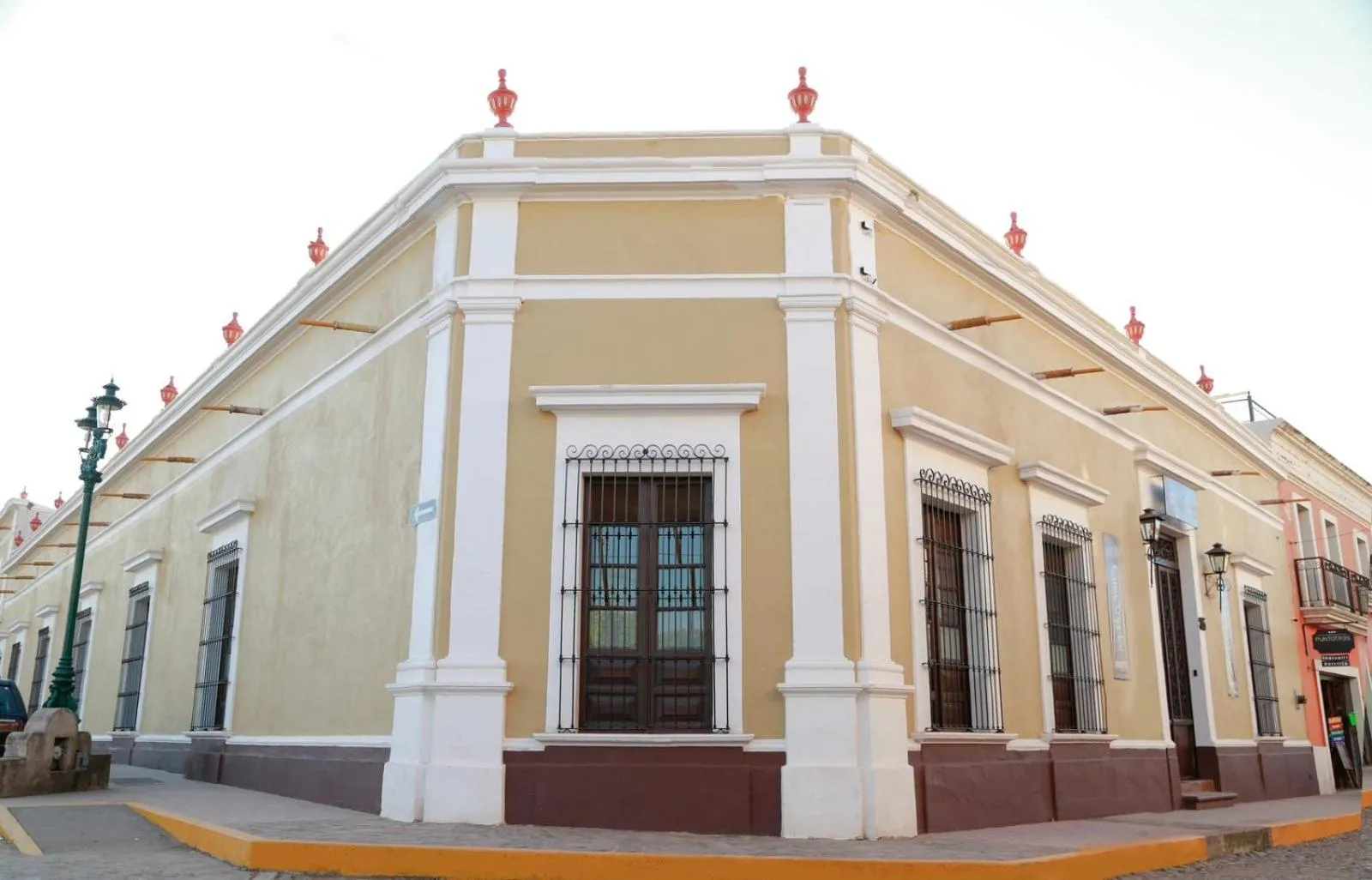 Property building in Casa Angeles Mascota