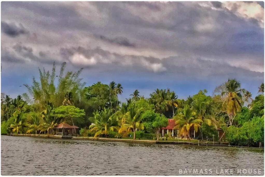 Day in Baymaas LakeHouse