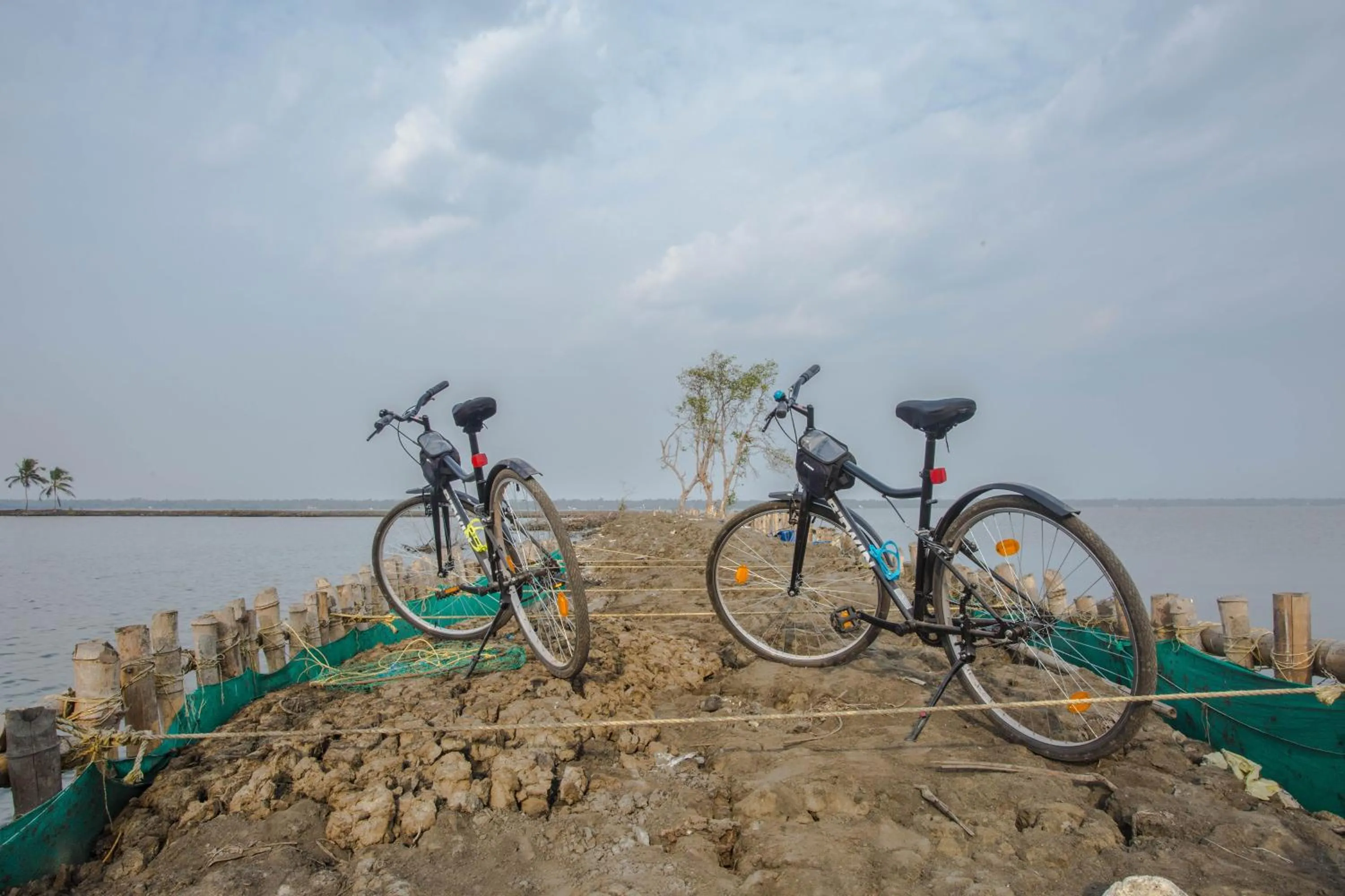 Cycling in Baymaas LakeHouse