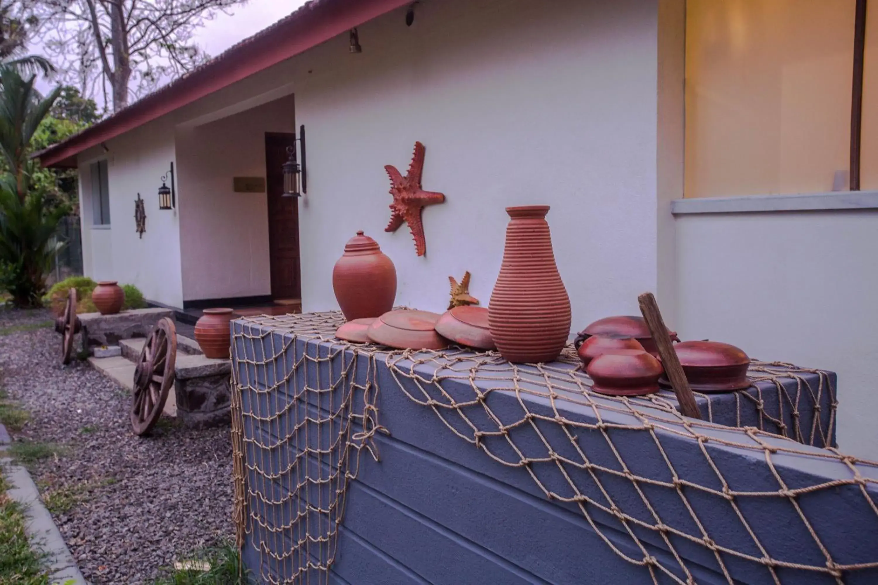 Property building in Baymaas Lake House Property building in Baymaas Lake House