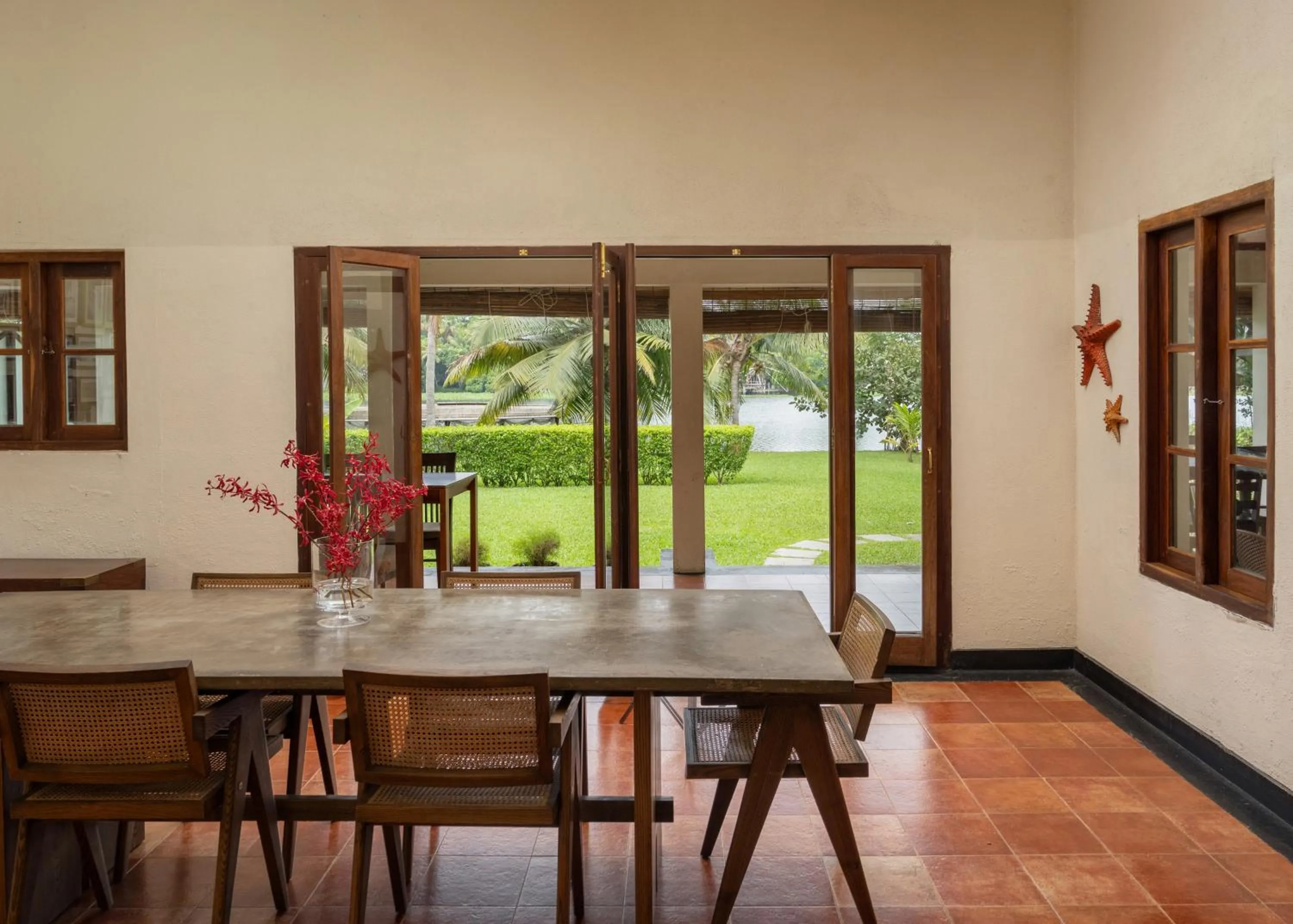 Patio in Baymaas LakeHouse