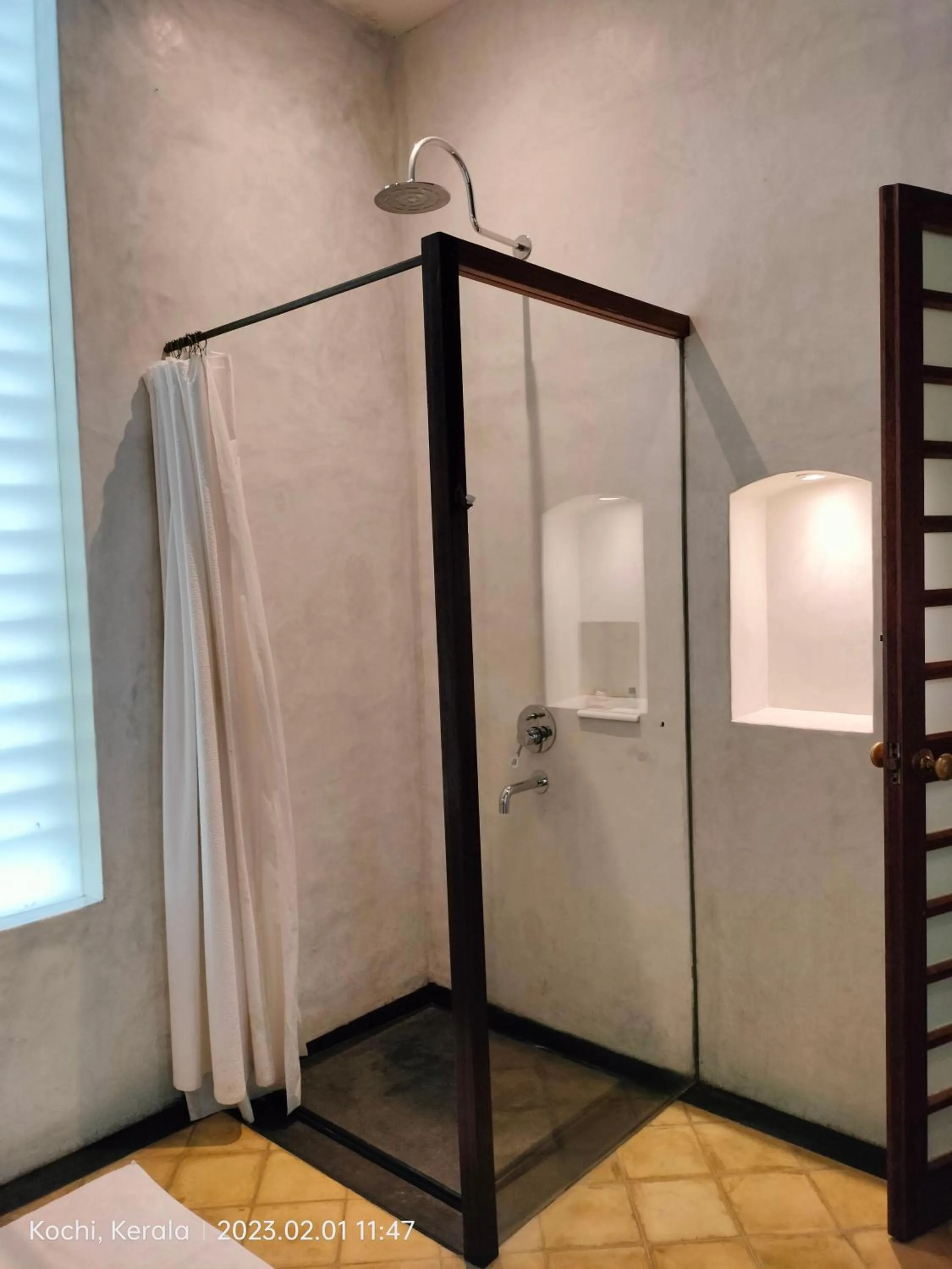 Shower in Baymaas LakeHouse