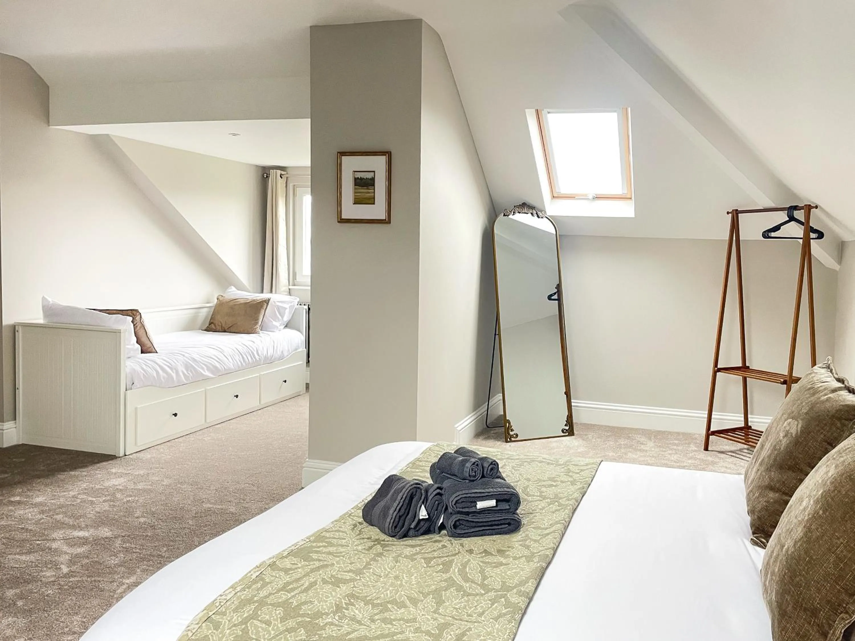 Luxury Private Apartments - Close to Town Centre