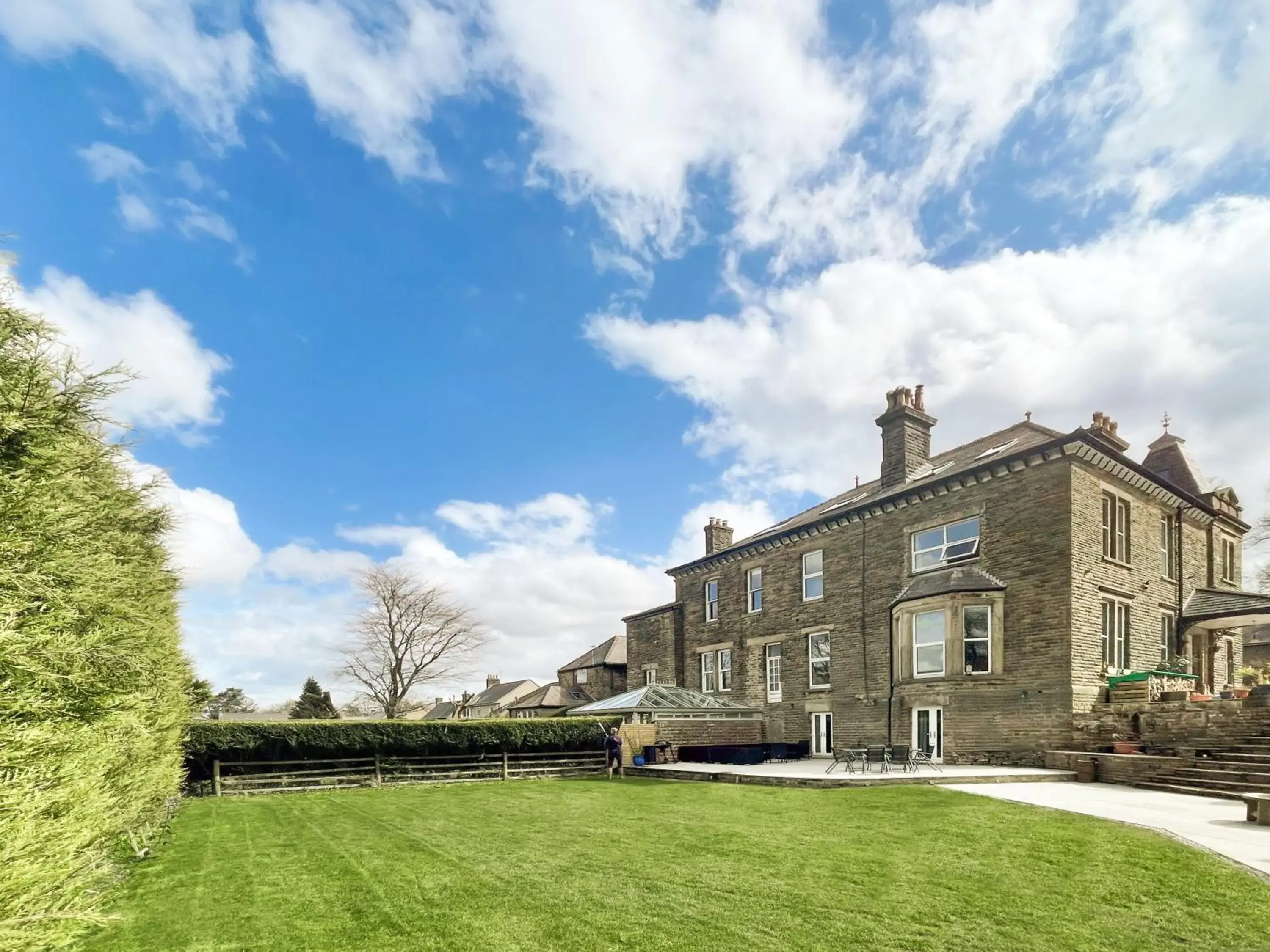Luxury Private Apartments - Close to Town Centre Luxury Private Apartments - Close to Town Centre