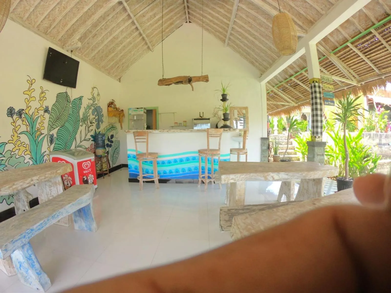 Restaurant/places to eat in Penida Hills