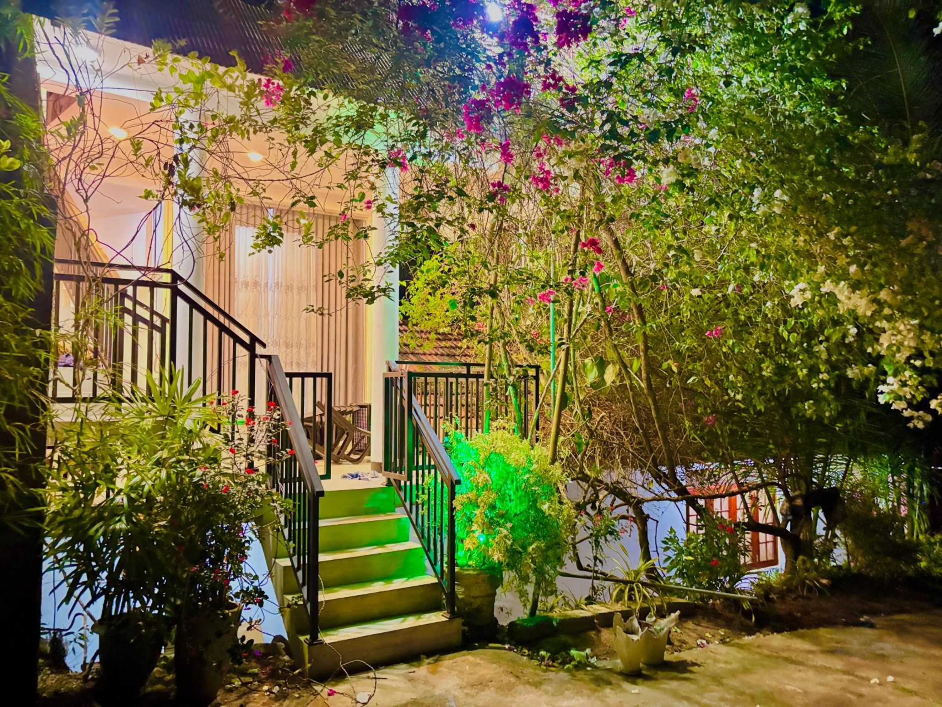 Flower Shade Villa