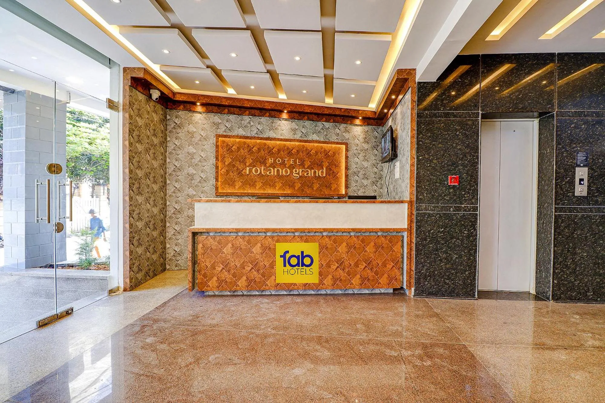 Lobby or reception in FabHotel Rotano Grand - Nr Marathahalli Bridge