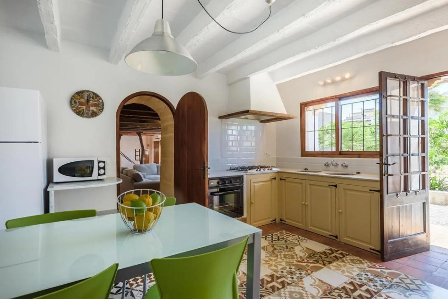 Kitchen or kitchenette in Garroverar