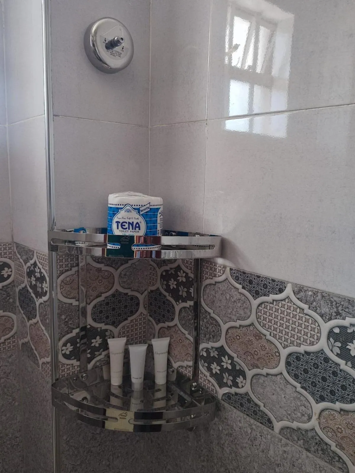 Bathroom in Gardens Executive Suites