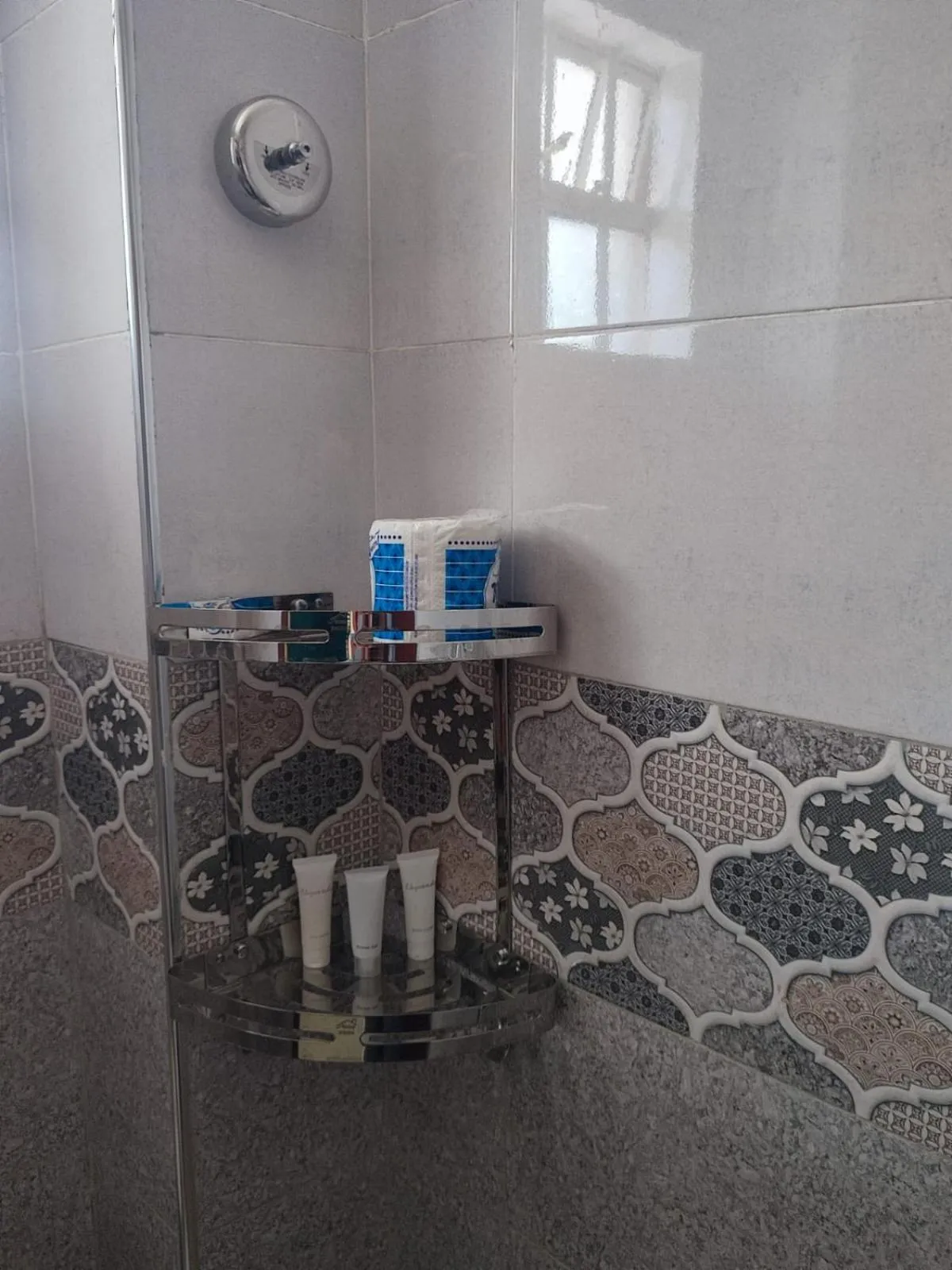 Bathroom in Gardens Executive Suites