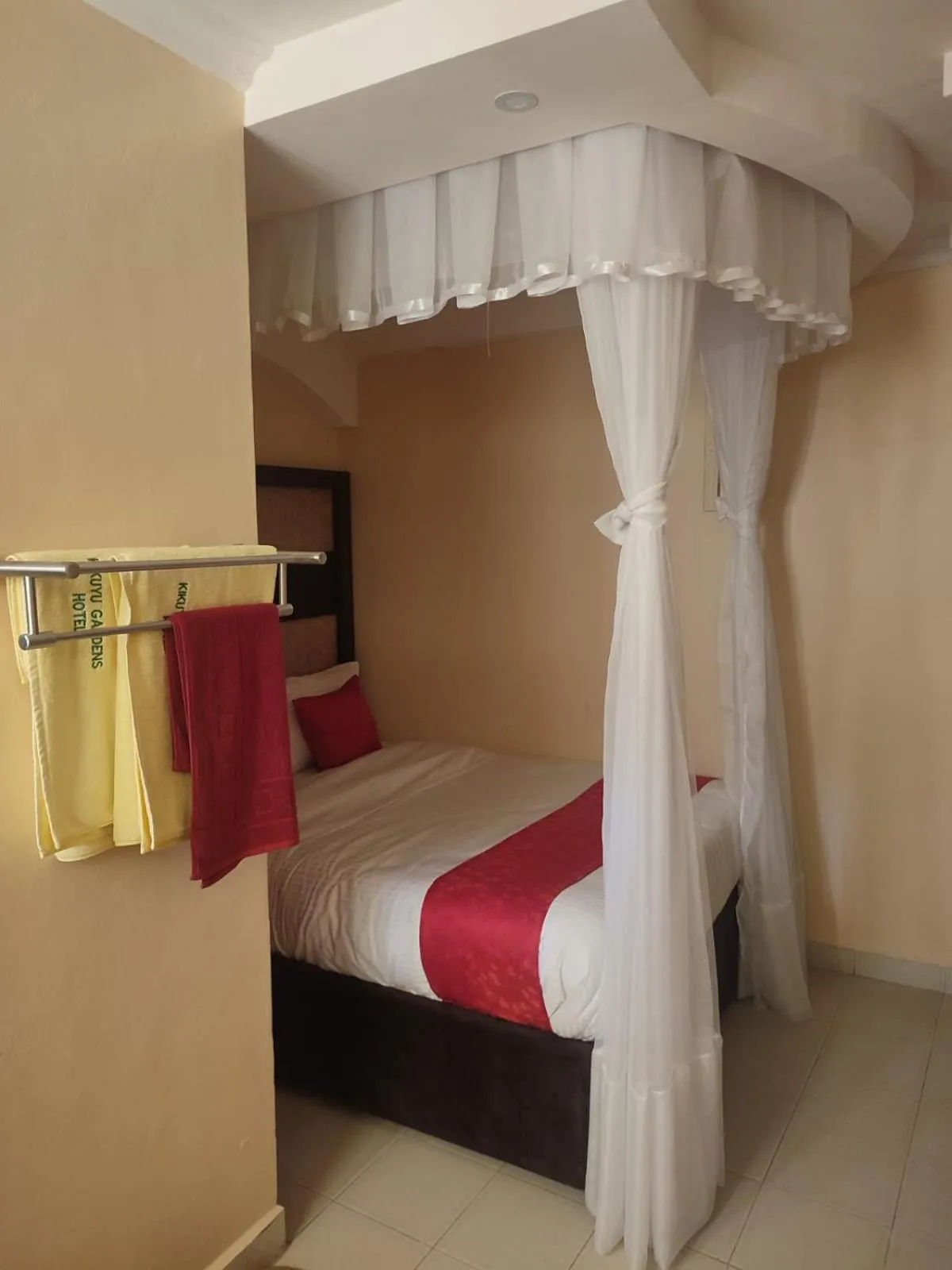 Bed in Gardens Executive Suites