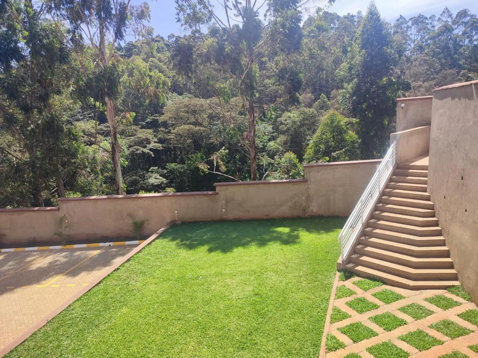 Garden in Gardens Executive Suites