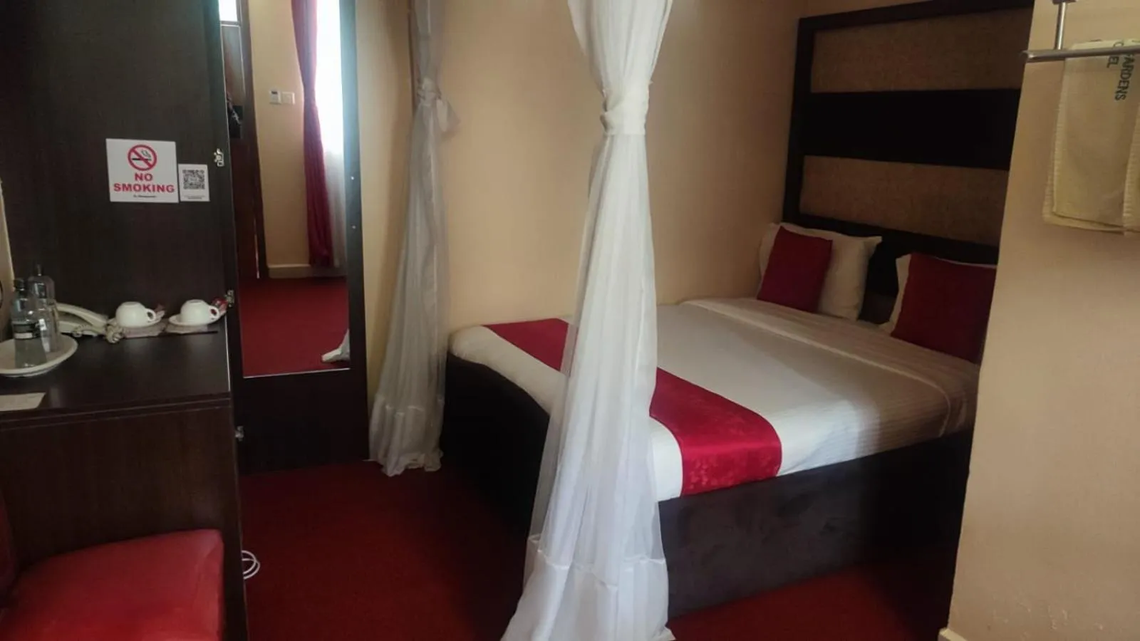 Bed in Gardens Executive Suites