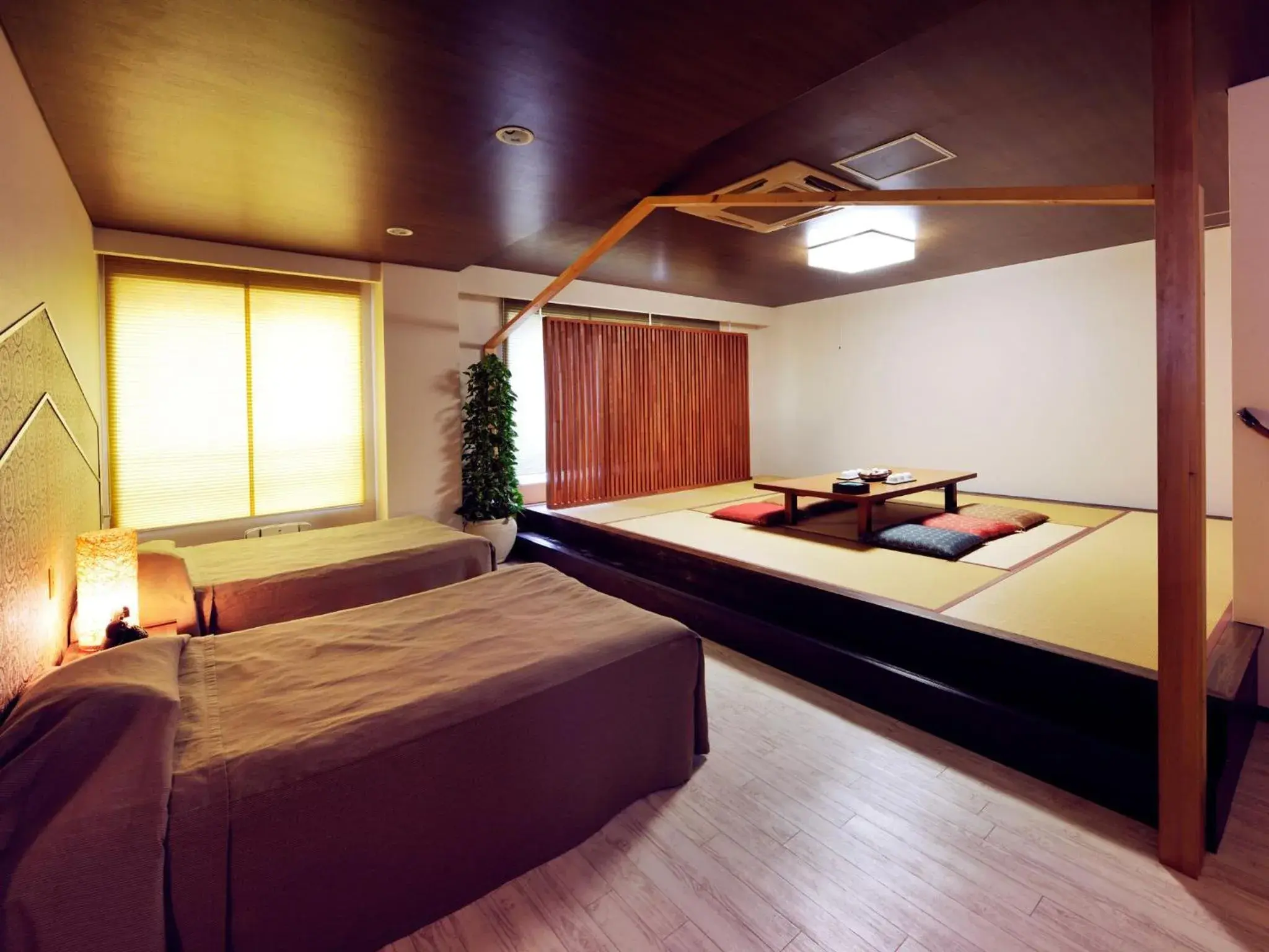 Photo of the whole room, Bed in Hotel Seiryu Japanese Spa inn with spectacular view in Osaka Photo of the whole room, Bed in Hotel Seiryu Japanese Spa inn with spectacular view in Osaka