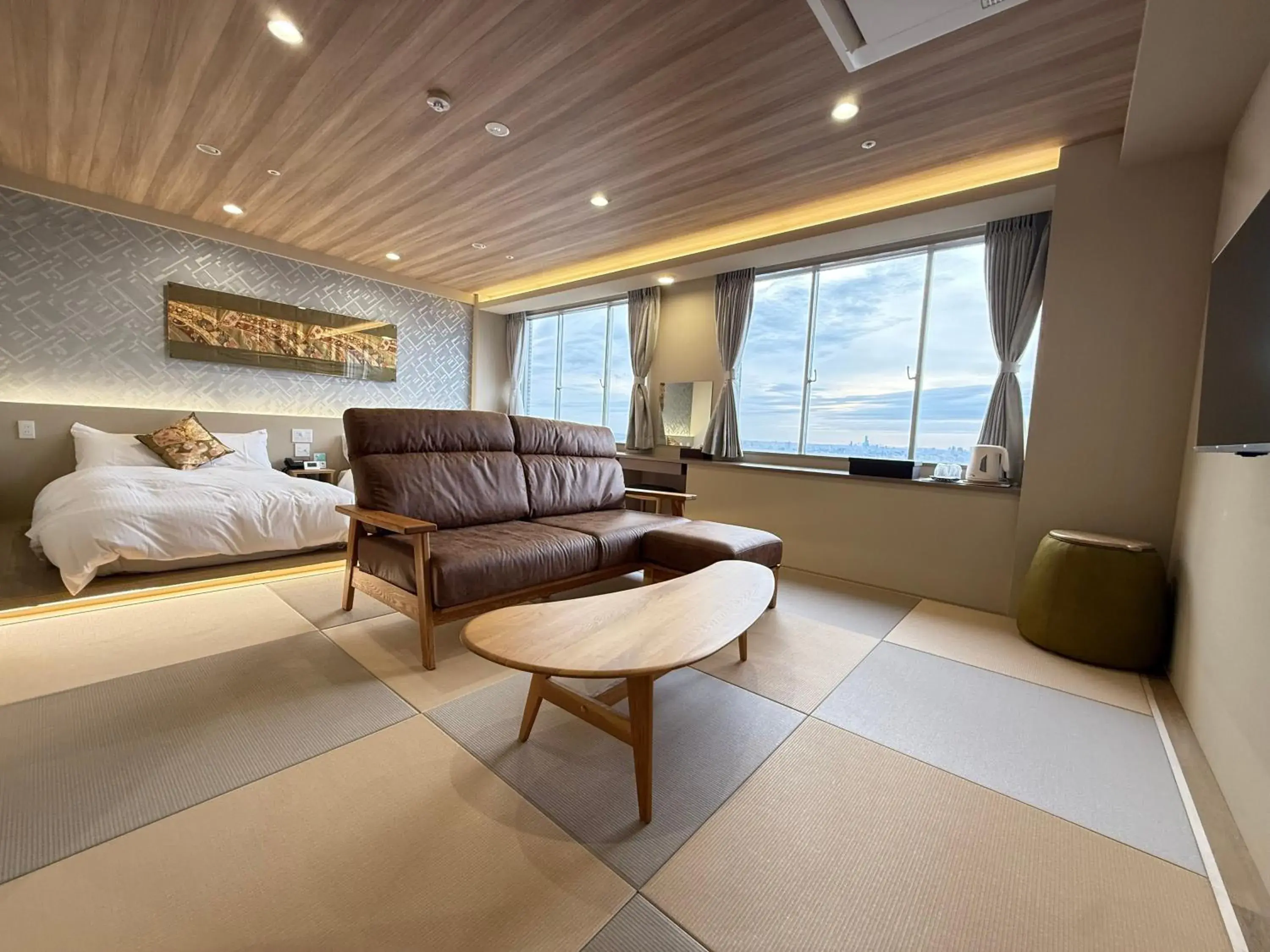 Photo of the whole room in Hotel Seiryu Japanese Spa inn with spectacular view in Osaka Photo of the whole room in Hotel Seiryu Japanese Spa inn with spectacular view in Osaka