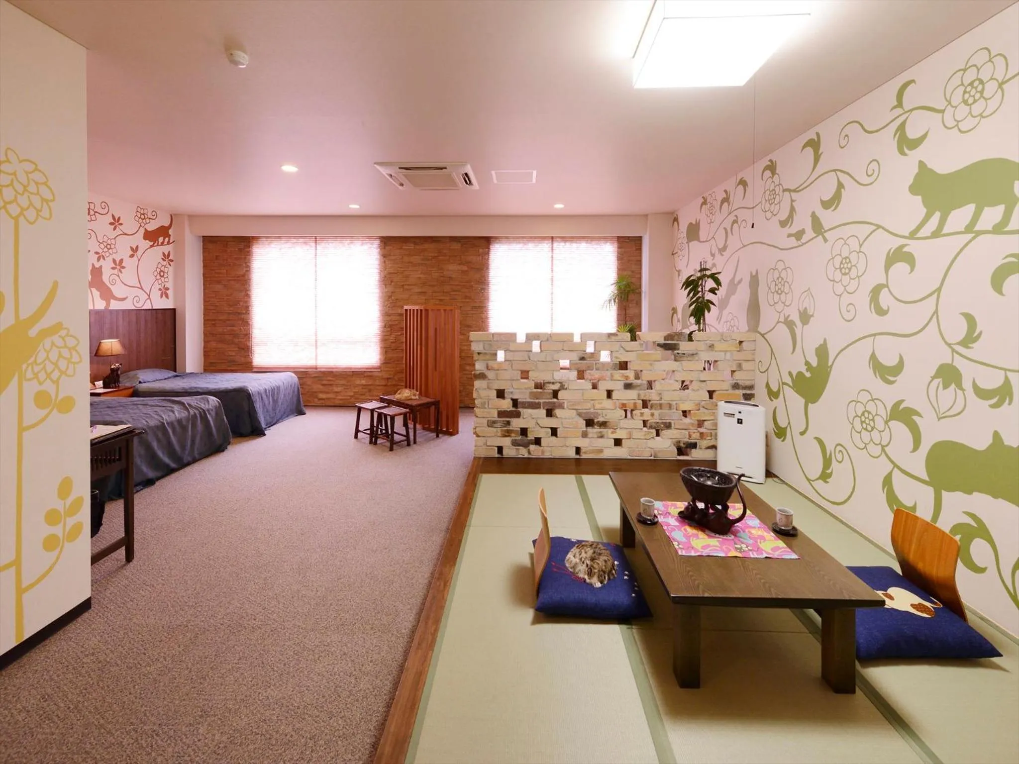 Photo of the whole room, Bed in Hotel Seiryu Japanese Spa inn with spectacular view in Osaka