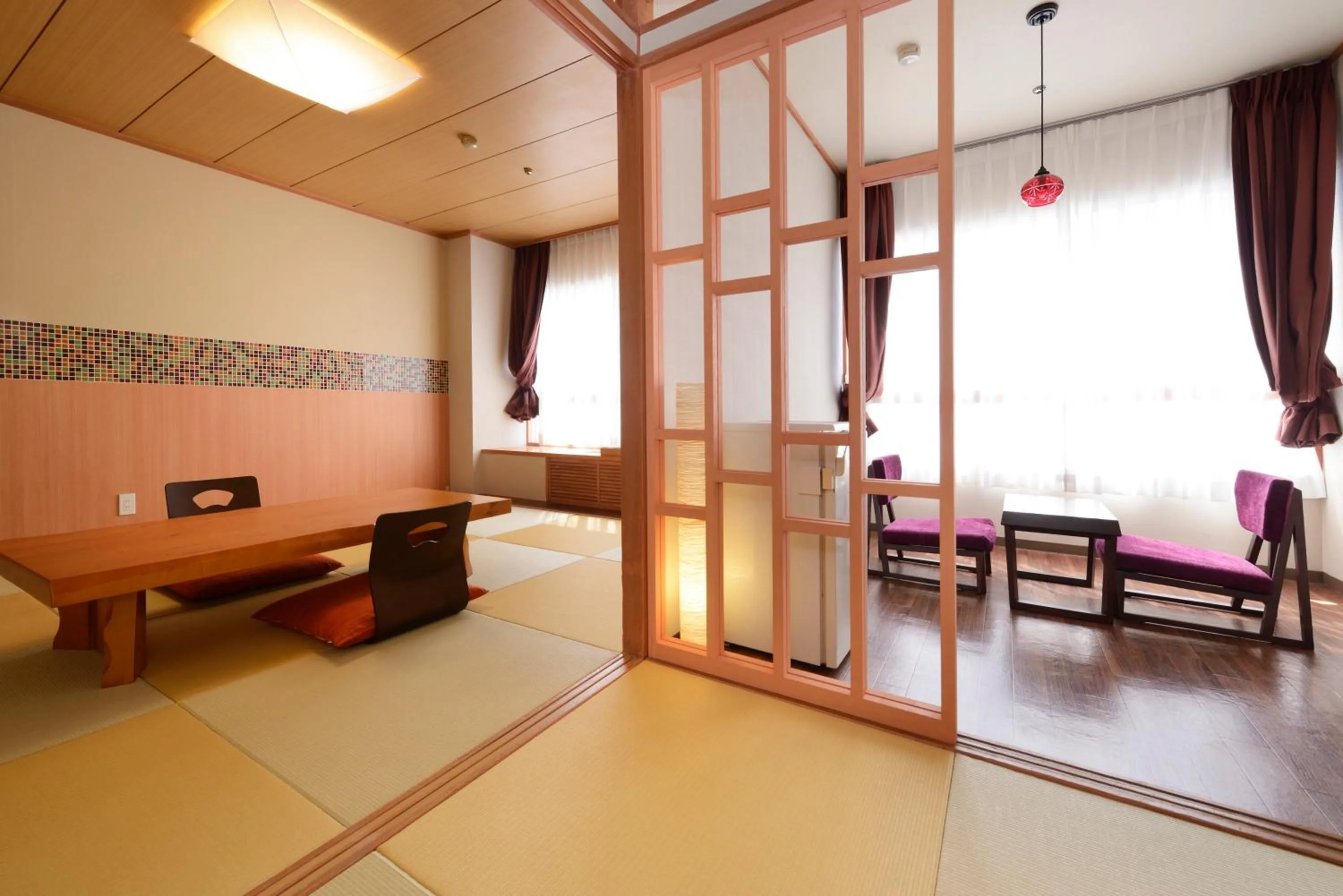 Photo of the whole room in Hotel Seiryu Japanese Spa inn with spectacular view in Osaka