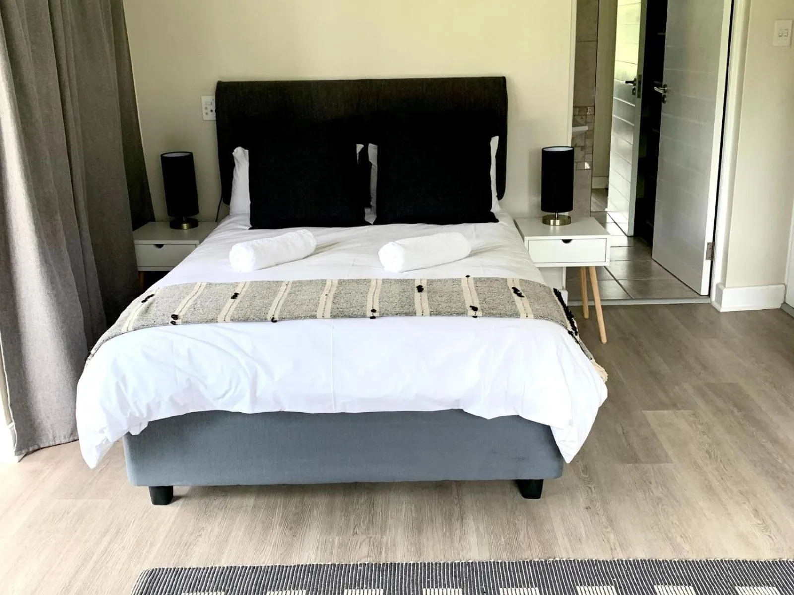 Photo of the whole room, Bed in 96 Meent Guesthouse