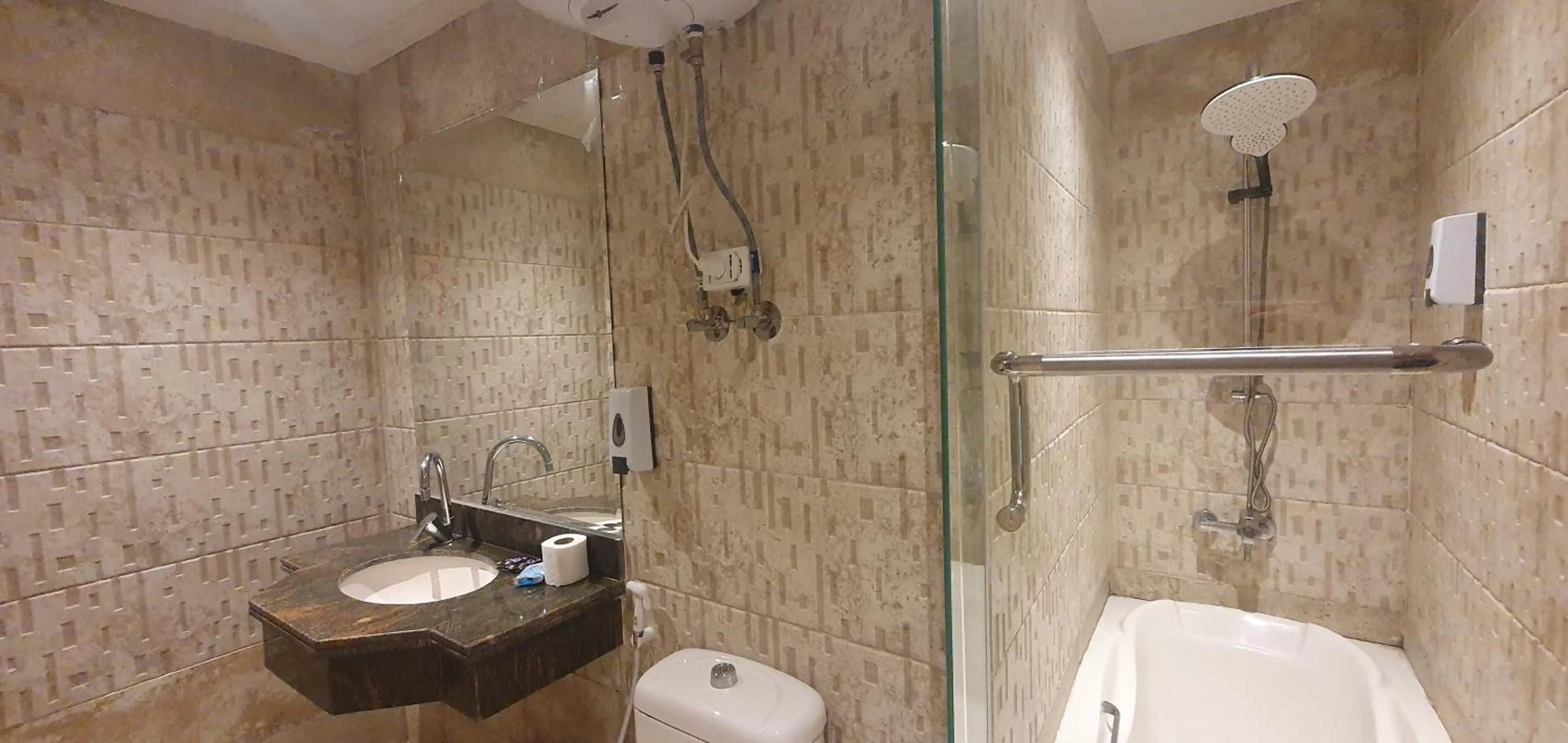 Garden City Plaza Hotel