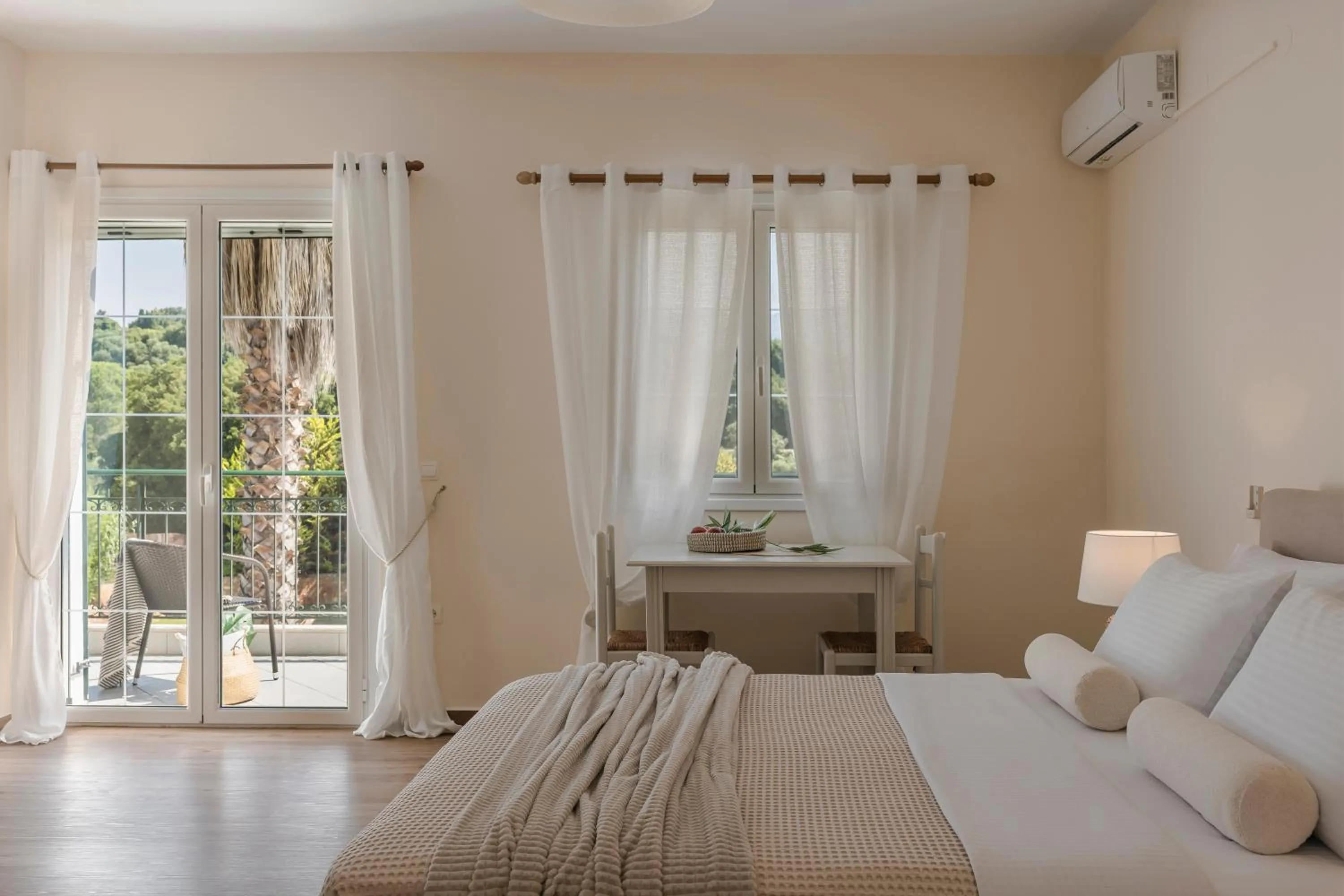 Bed in Theros Retreat