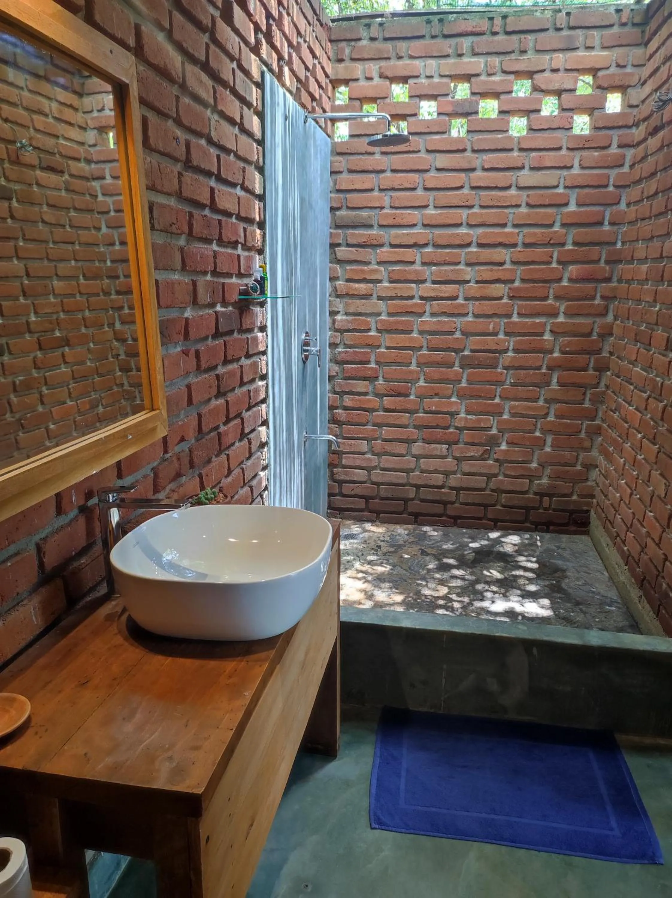 Bathroom in Gabaa Resort & Spa - Habarana