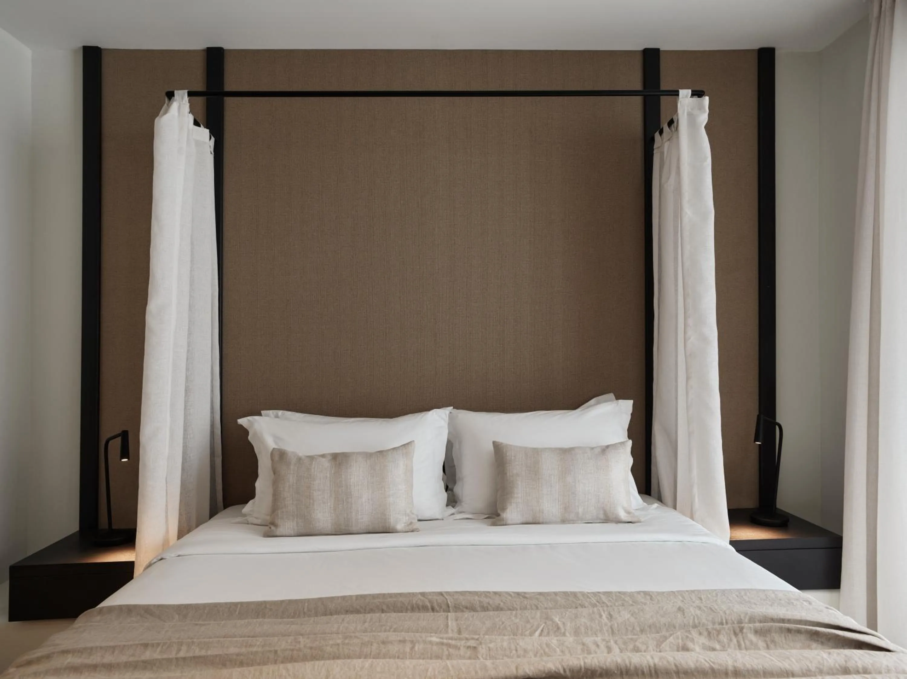 Bed in Ezio Bo Luxury Living