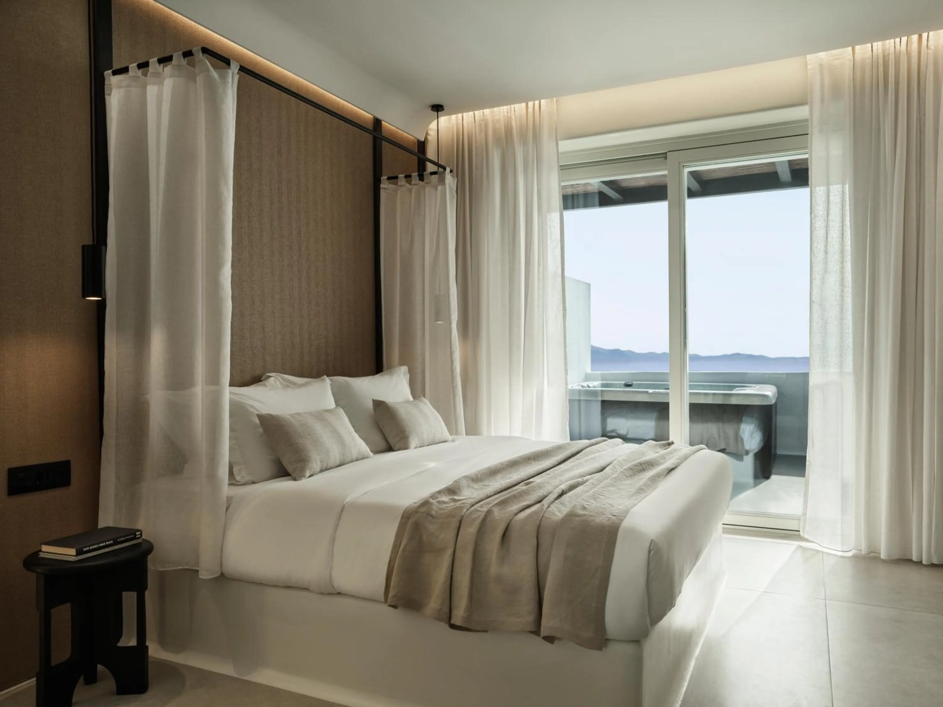 Bed in Ezio Bo Luxury Living