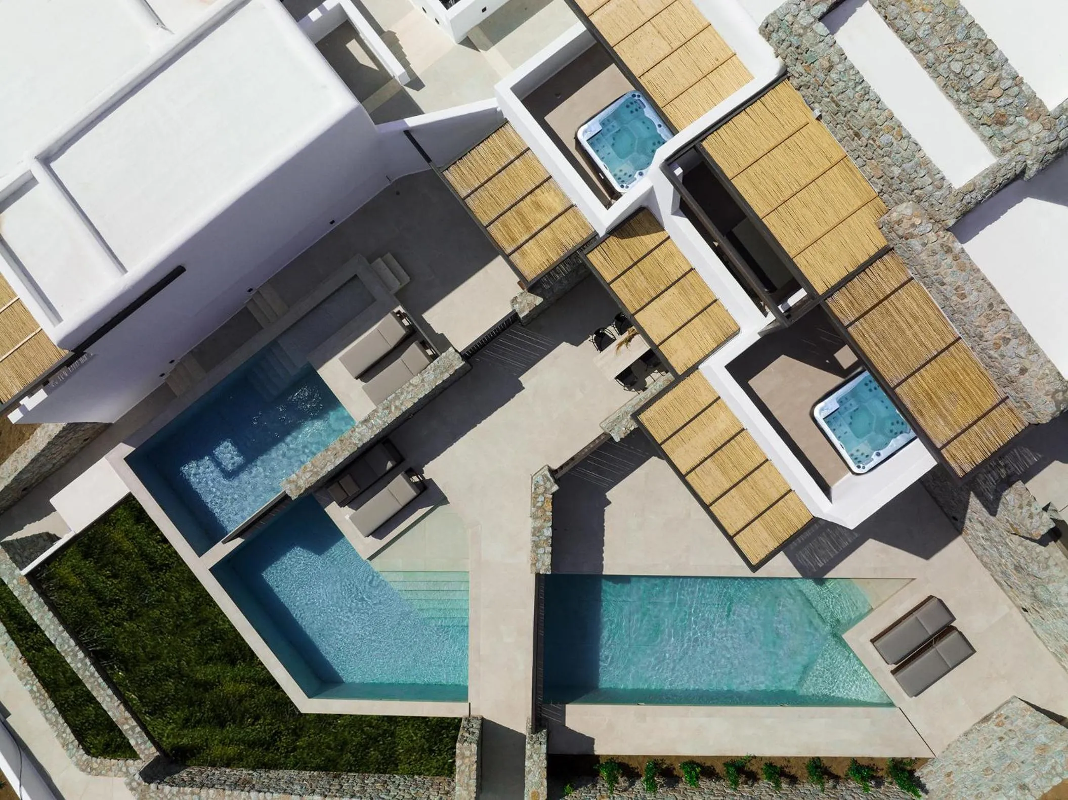 Patio in Ezio Bo Luxury Living