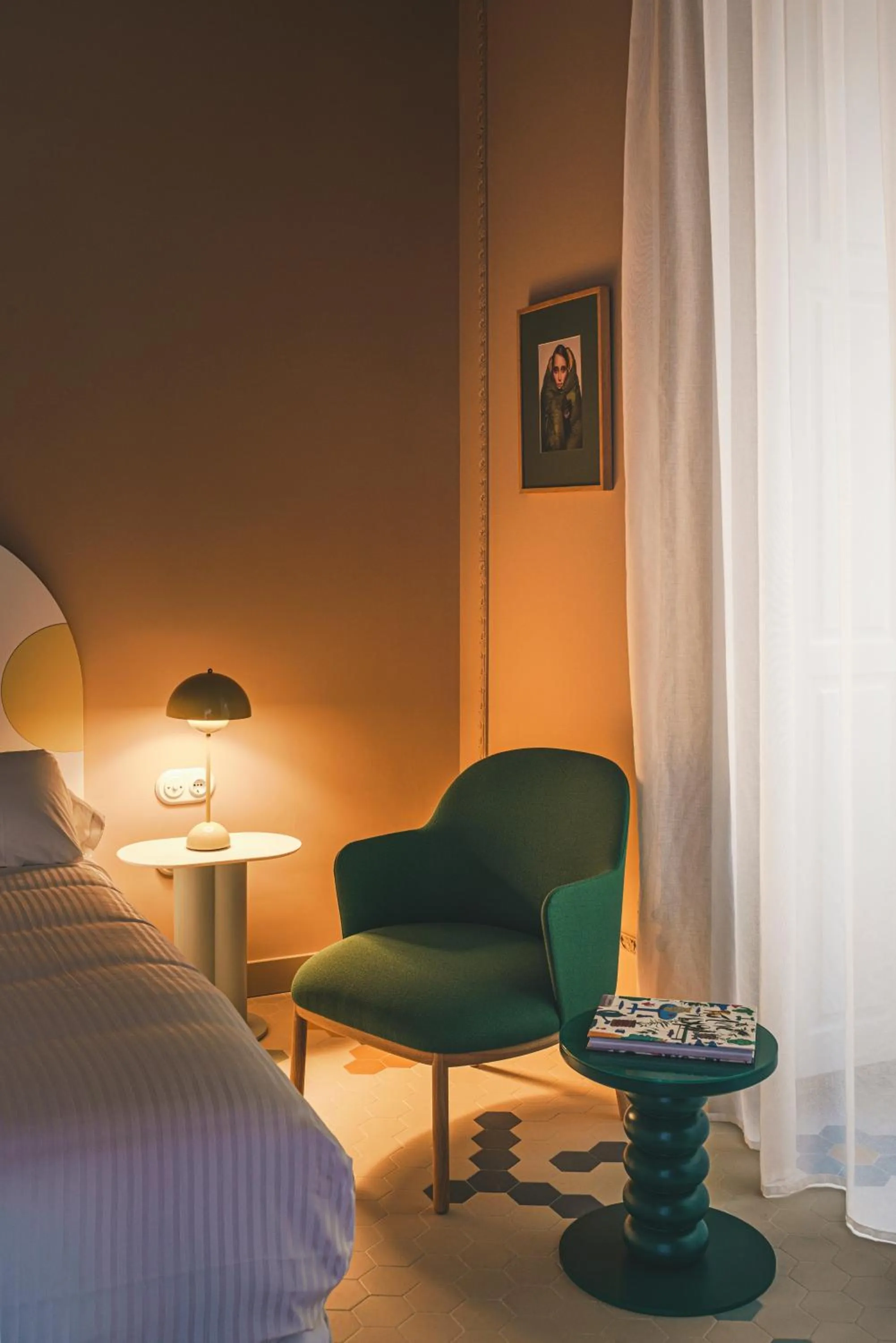 Seating area, Bed in Casa Clarita