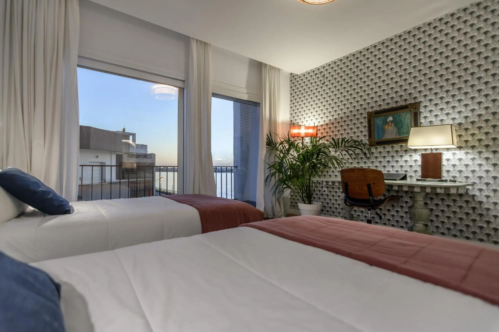 Seating area, Bed in Apartamento sobre el rio Guadiana
